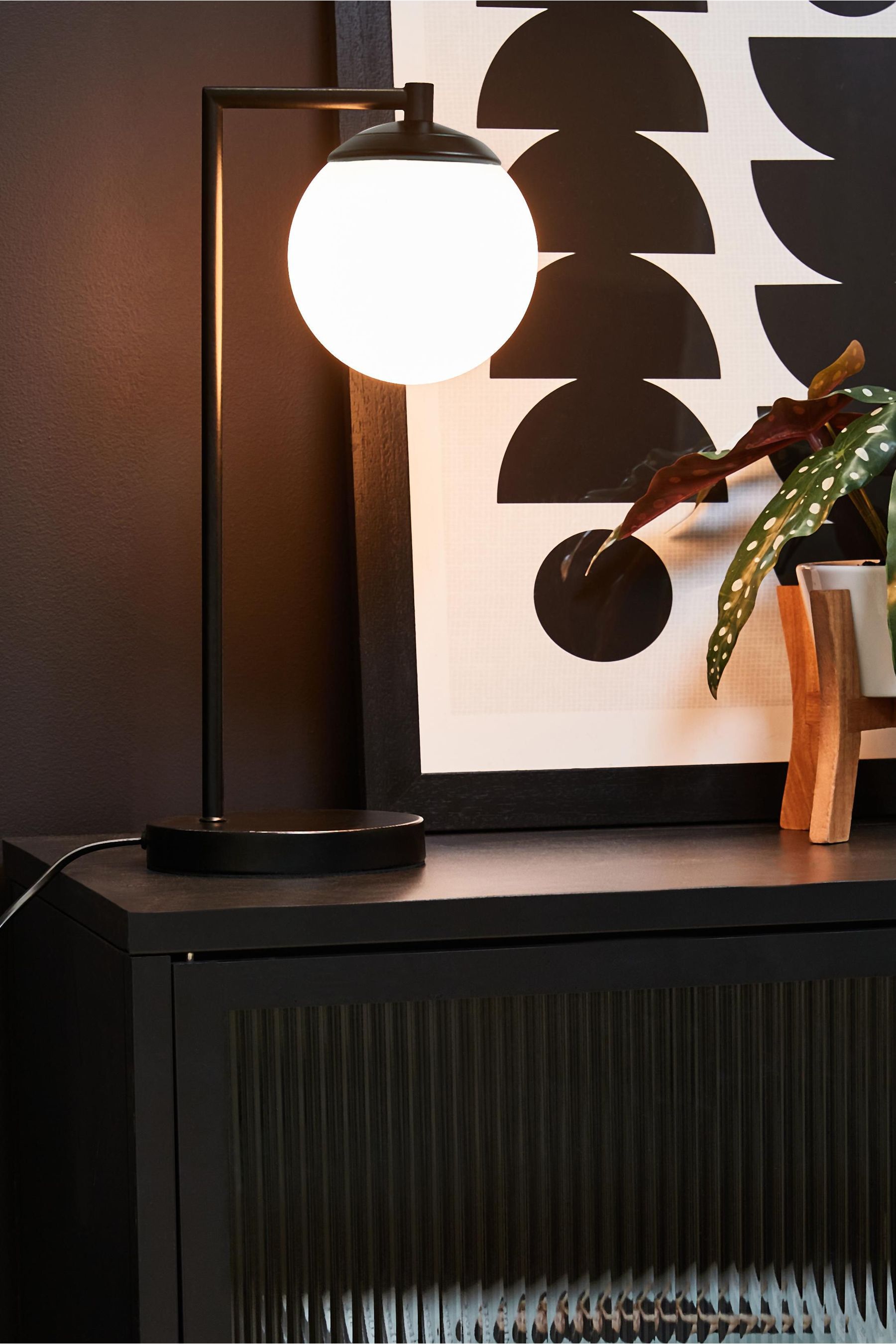 Black Pasadena Table Lamp