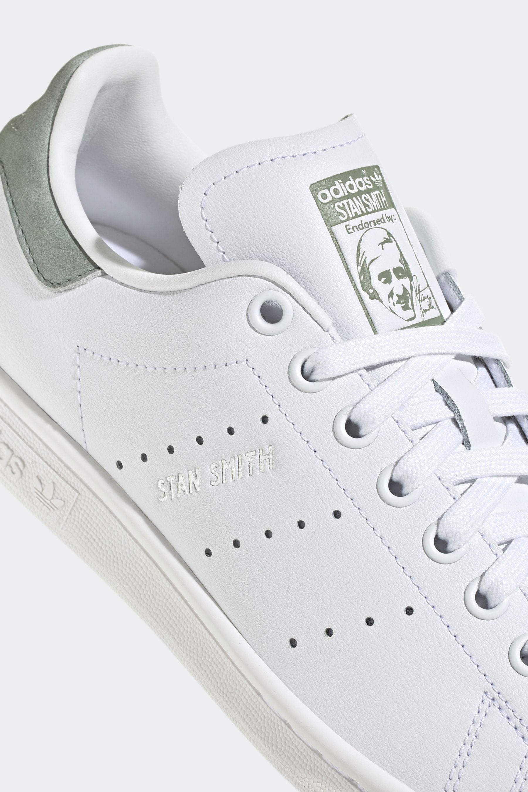 Stan smith cheap metallic silver white