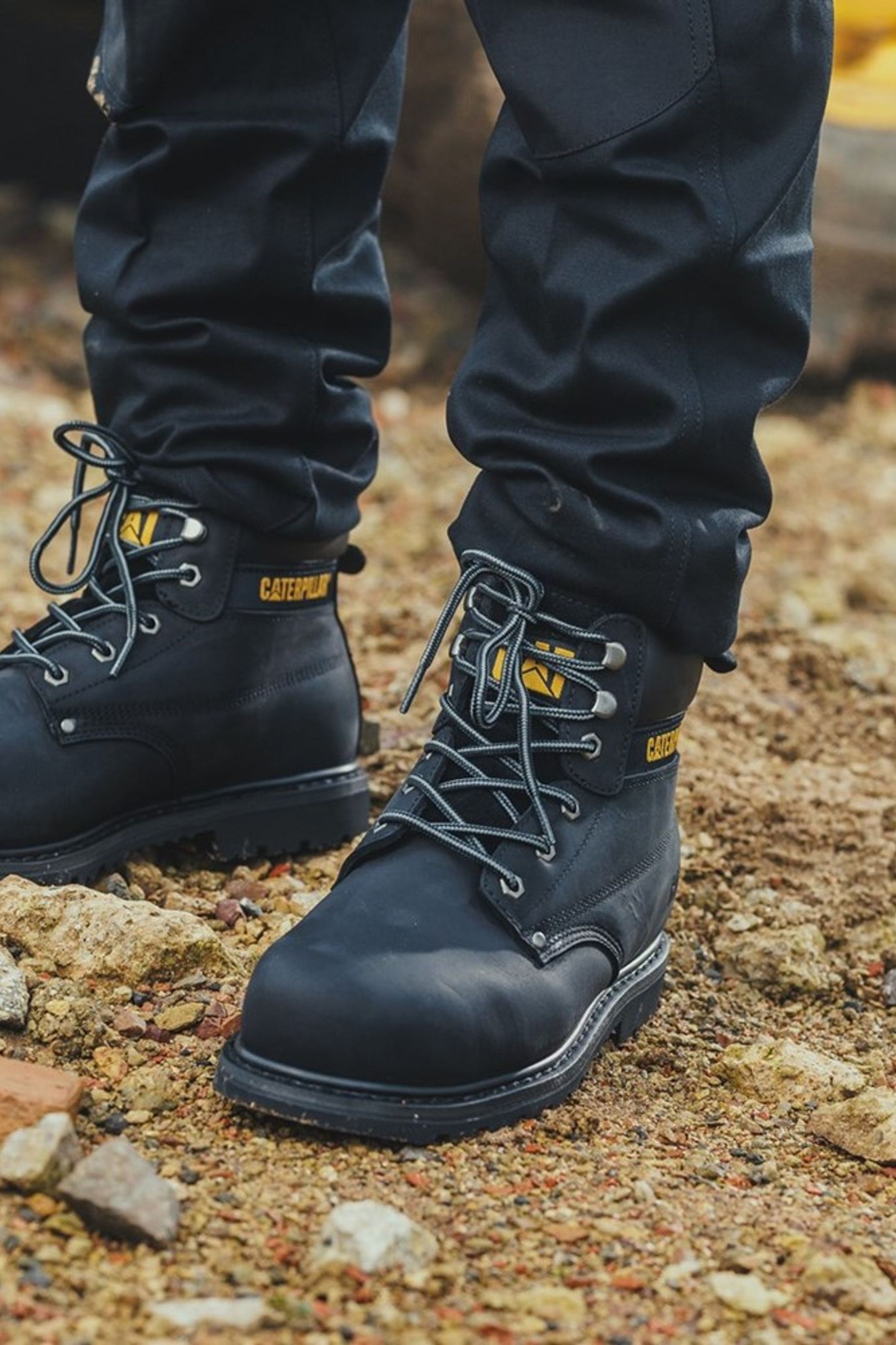 Caterpillar second shift boots uk deals