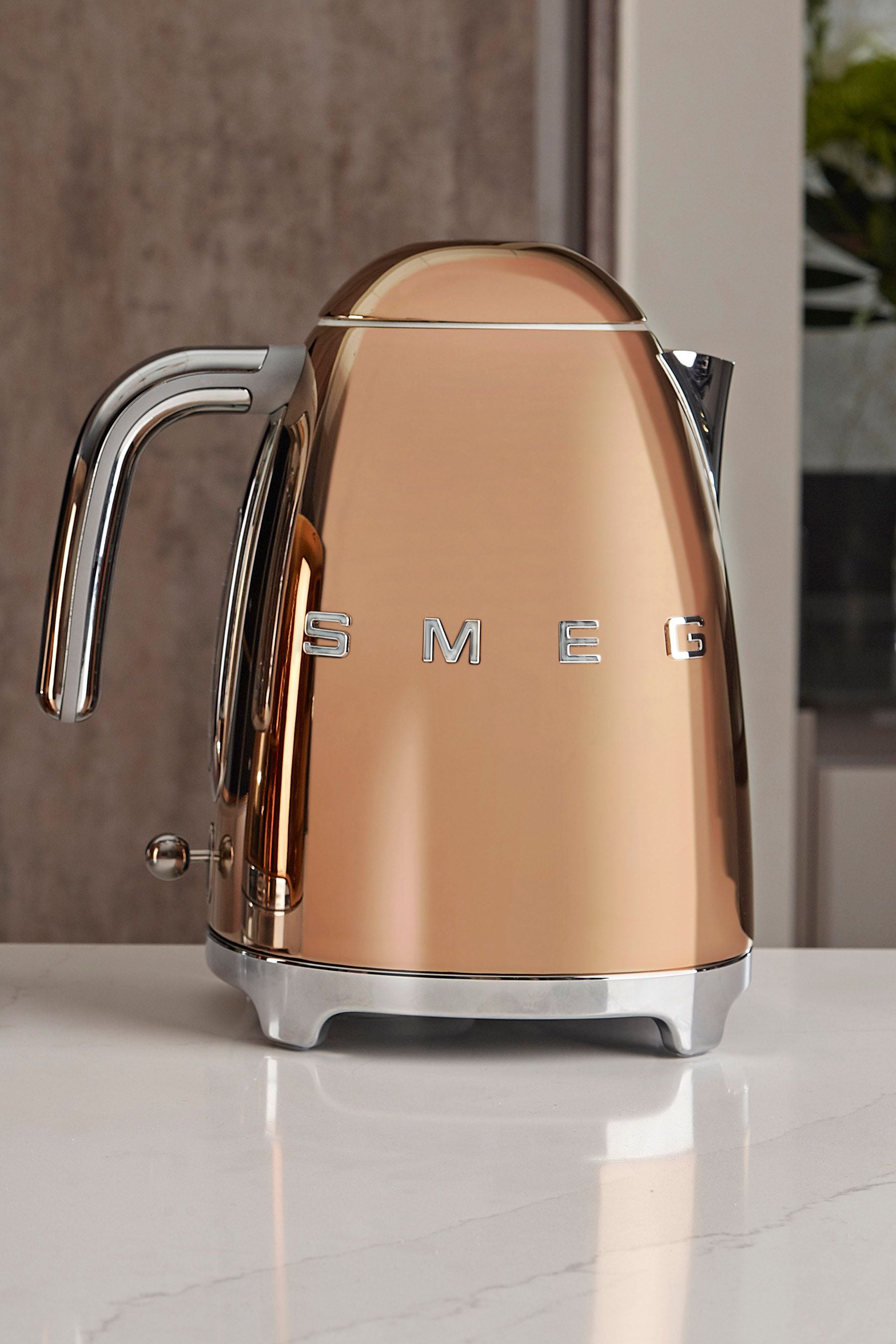 Rose gold on sale smeg kettle