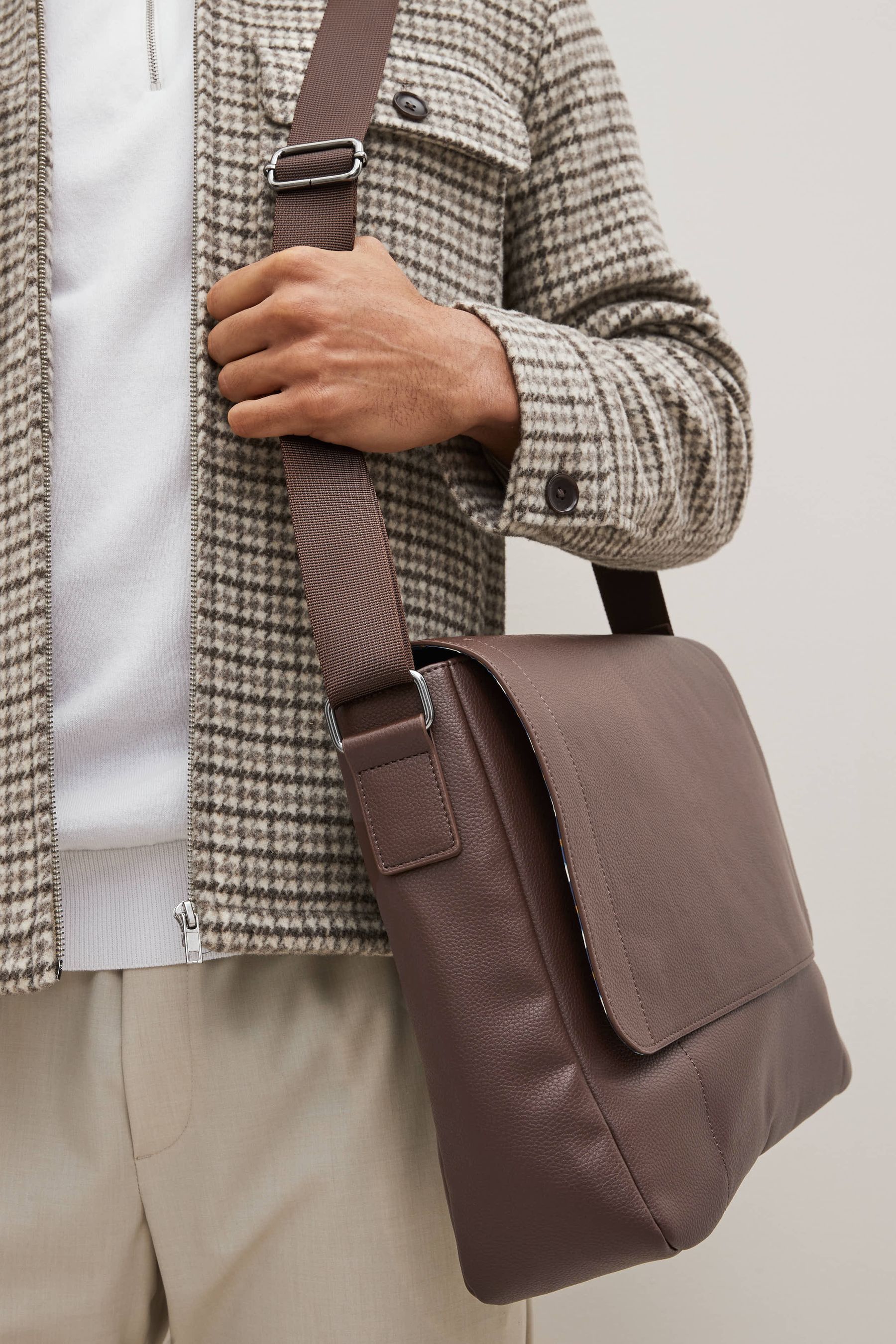 Buy messenger bag hot sale