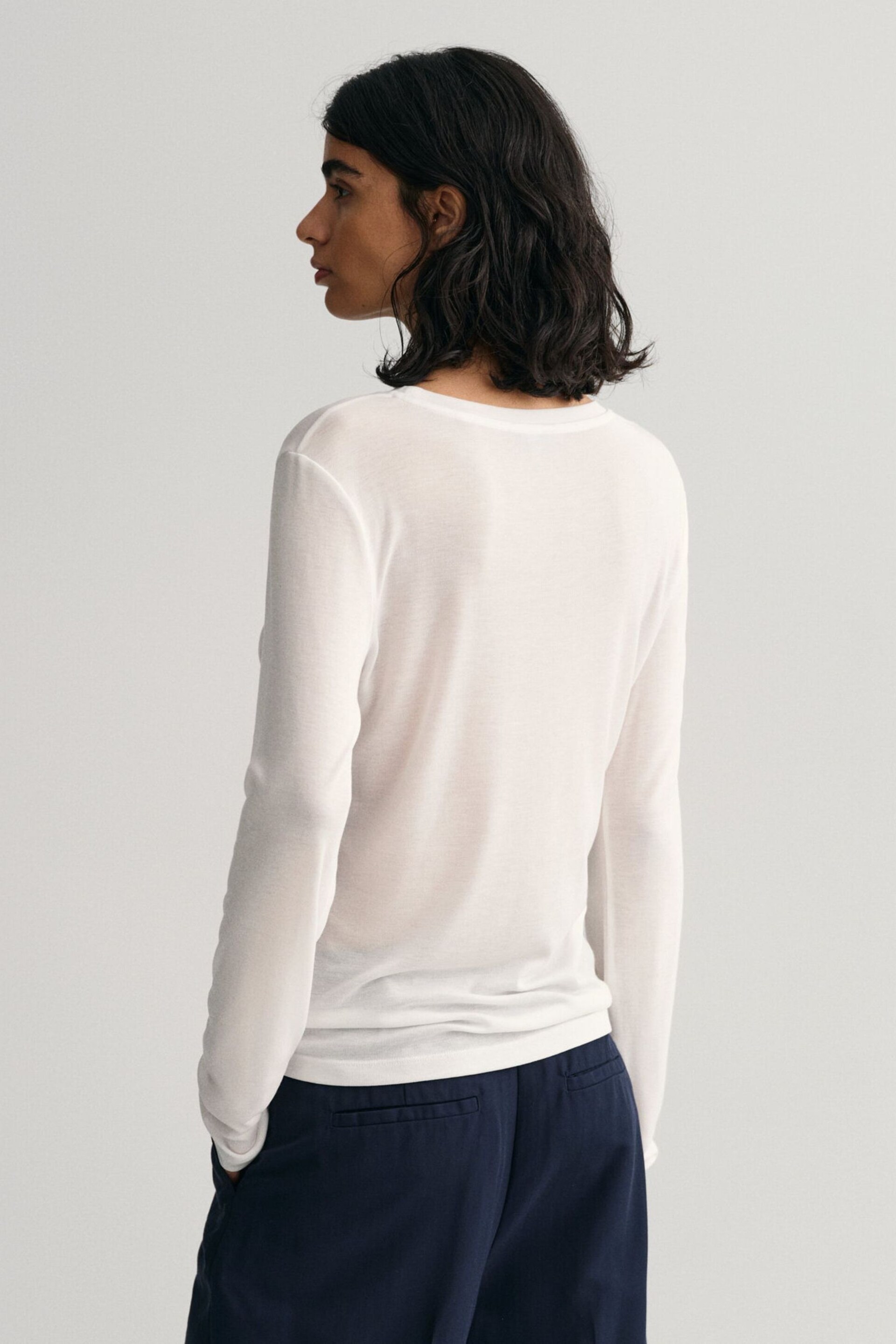 GANT White Fitted Lightweight Long Sleeve T-Shirt - Image 3 of 5