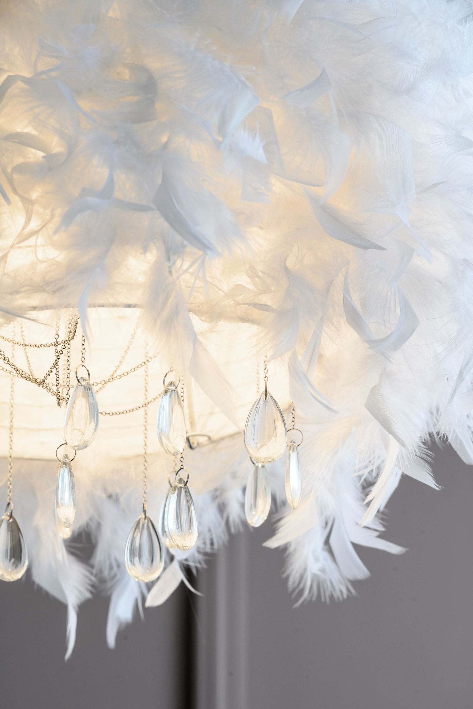 White Feather Easy Fit Lamp Shade - Image 3 of 7