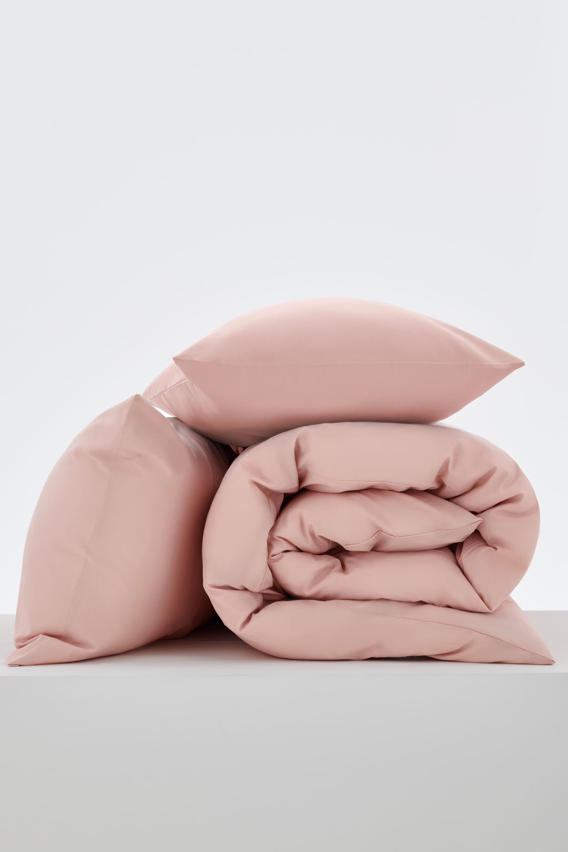 Pink Easy Care Polycotton Plain Duvet Cover and Pillowcase Set - Image 3 of 6