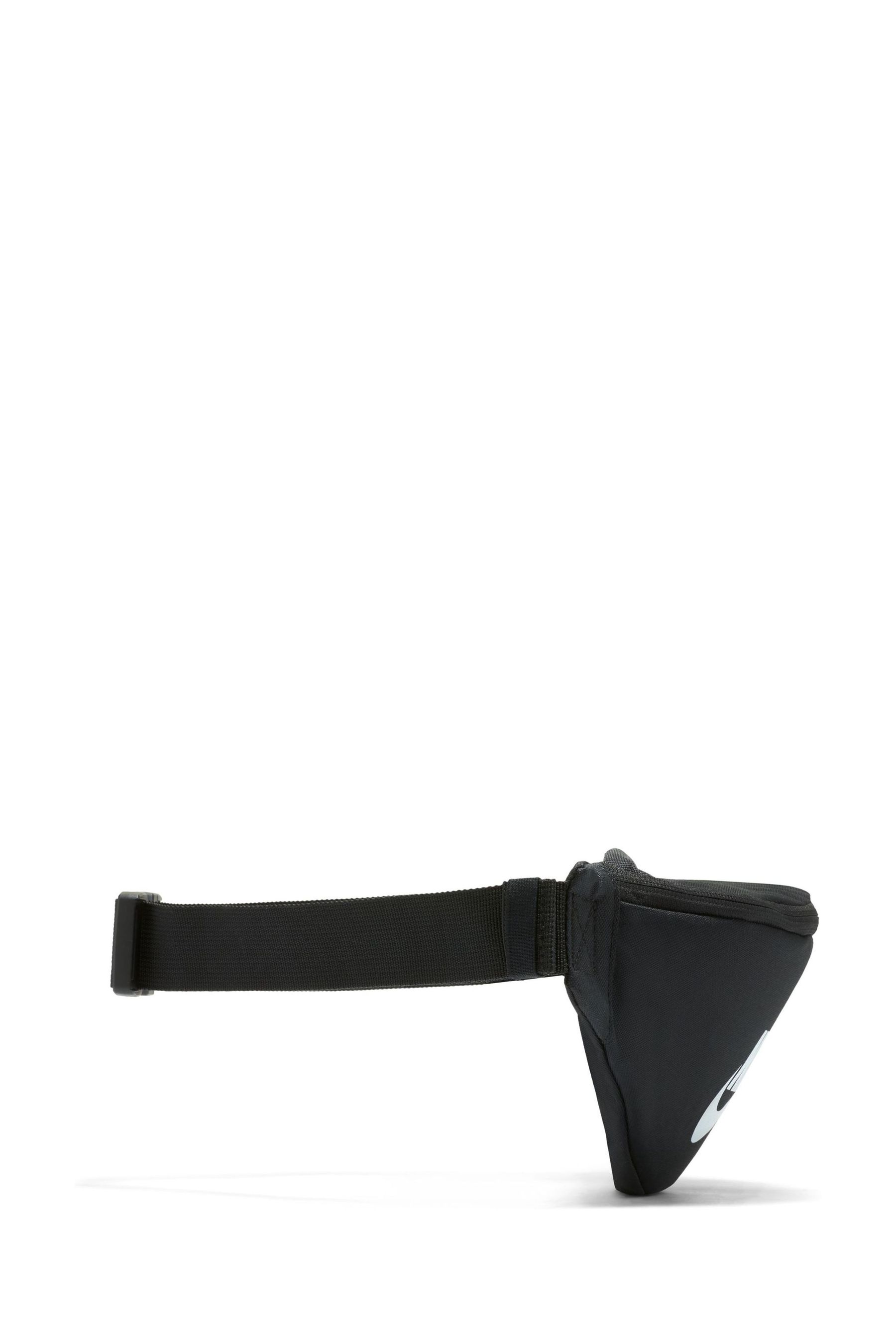Nike waist 2025 bag for men