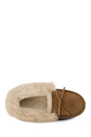 Totes Brown Isotoner Ladies Genuine Suede Moccasin with Faux Fur Lining - Image 4 of 5