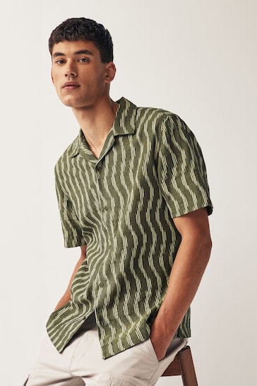 Green Textured Short Sleeve Shirt With Cuban Collar