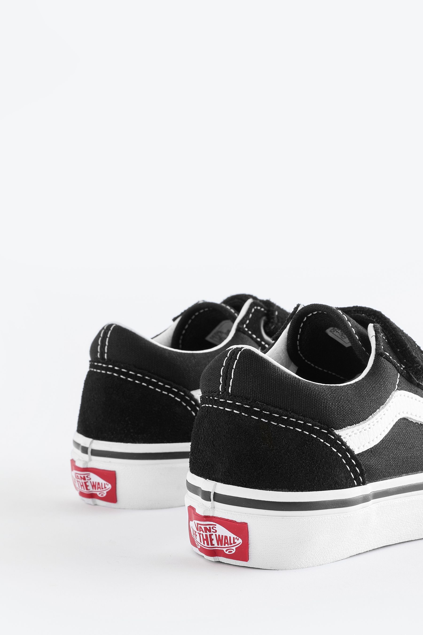 Kaufe Sie Schwarz WeiB Vans Kids Old Skool V Turnschuhe bei Next Deutschland