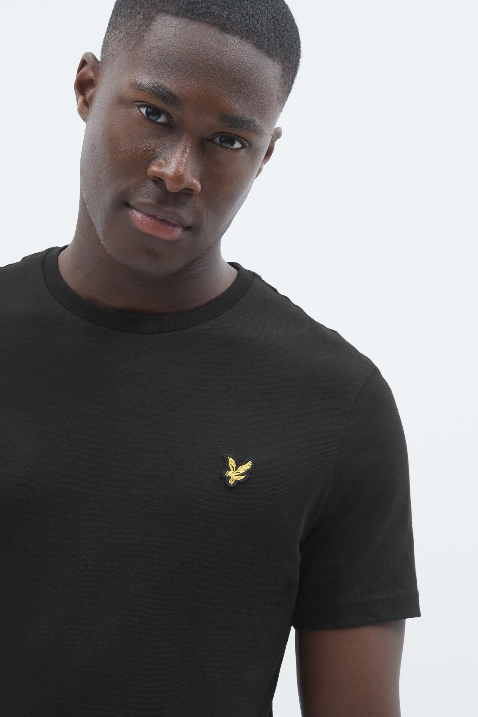 Lyle & Scott Crew Neck T-Shirt - Image 3 of 4