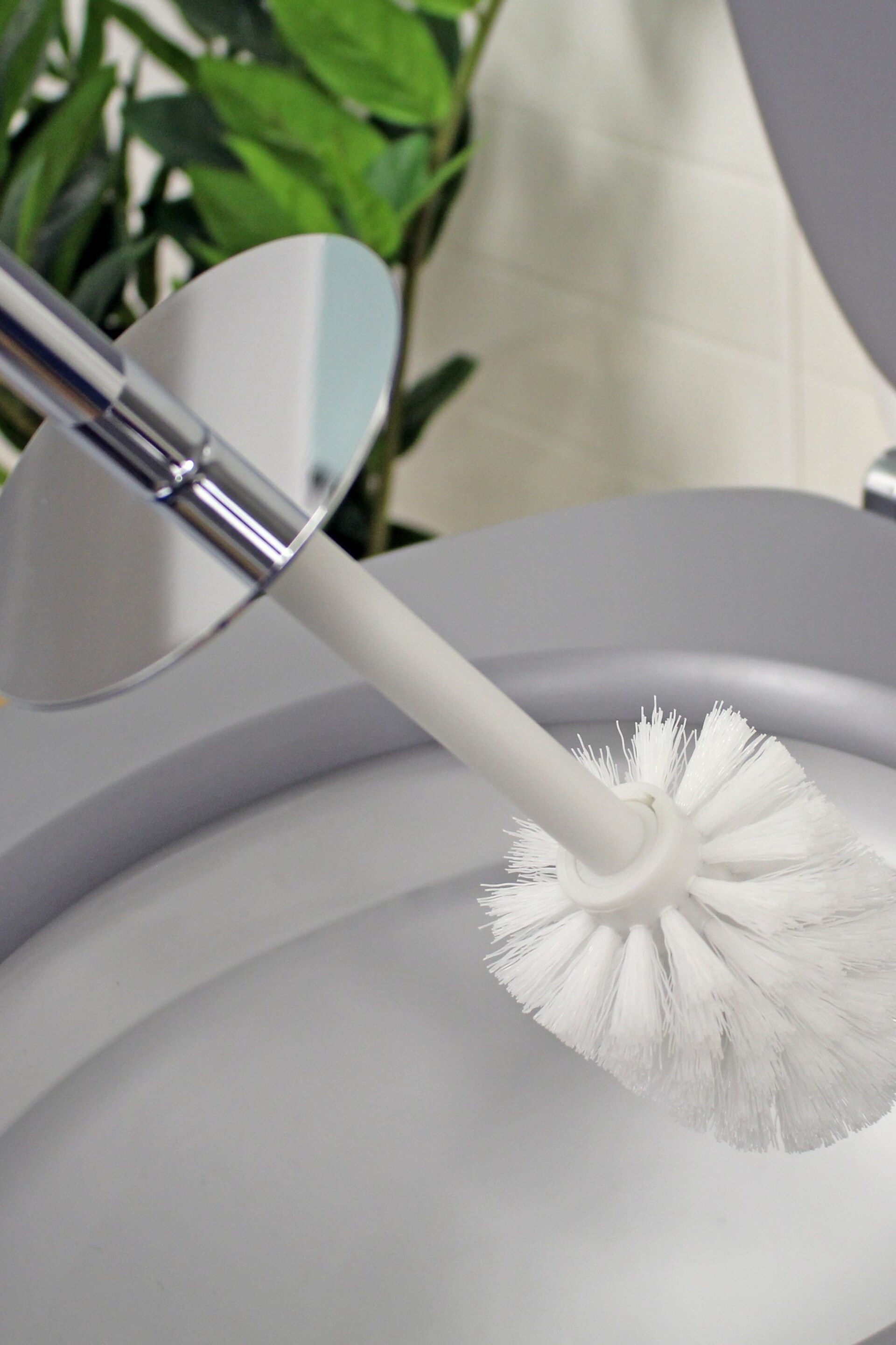 Showerdrape White Octavia Toilet Brush & Holder - Image 2 of 3