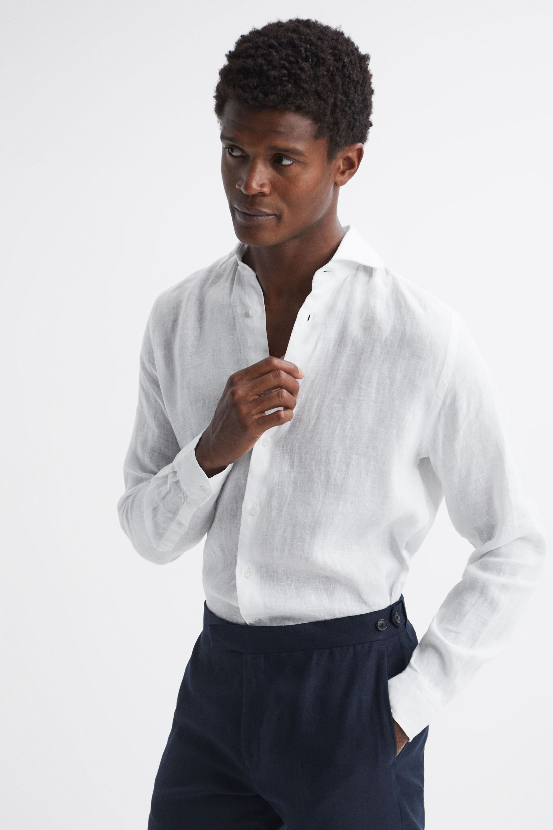 Reiss White Rex Linen Cutaway Collar Shirt - Image 4 of 5