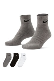 Nike Multi Everyday Cushioned Ankle Socks 3 Pack - Image 1 of 4