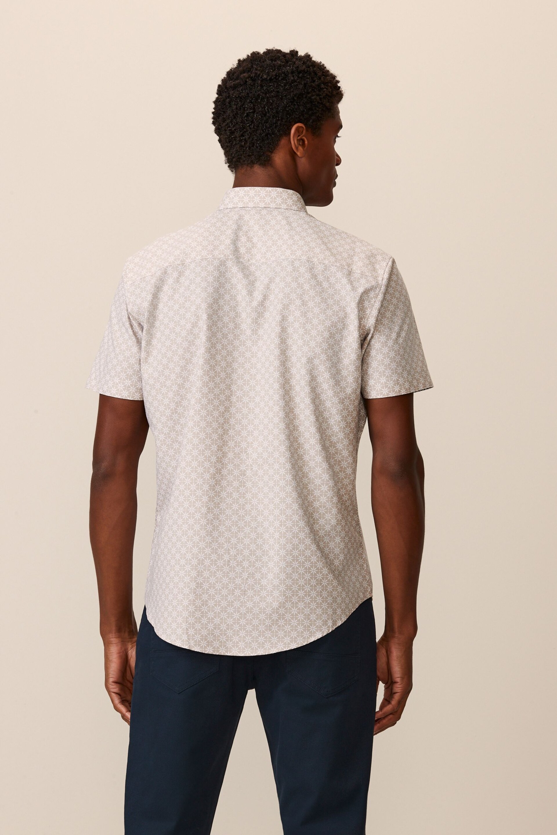 Neutral Brown Geometric Easy Iron Button Down Short Sleeve Oxford Shirt - Image 3 of 8