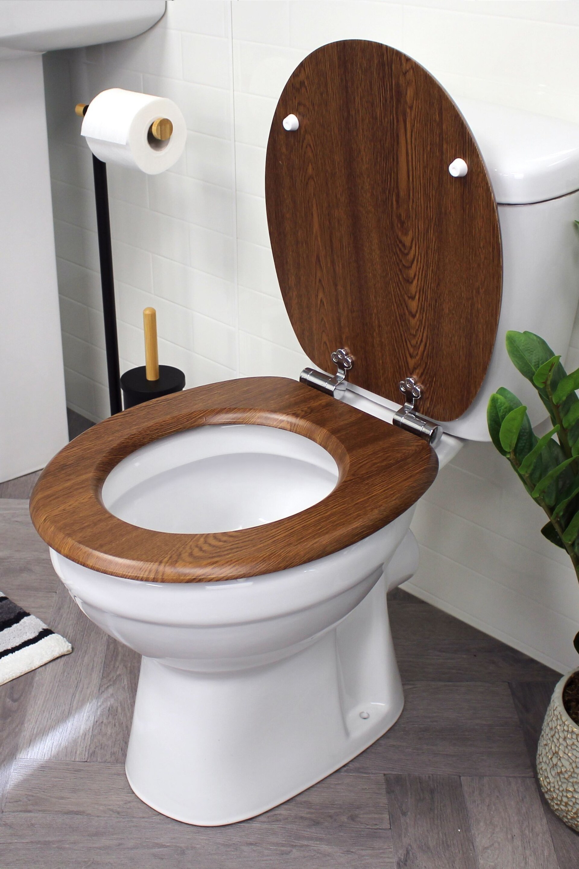 Showerdrape Brown Norfolk Soft Close Wooden Toilet Seat - Image 2 of 3