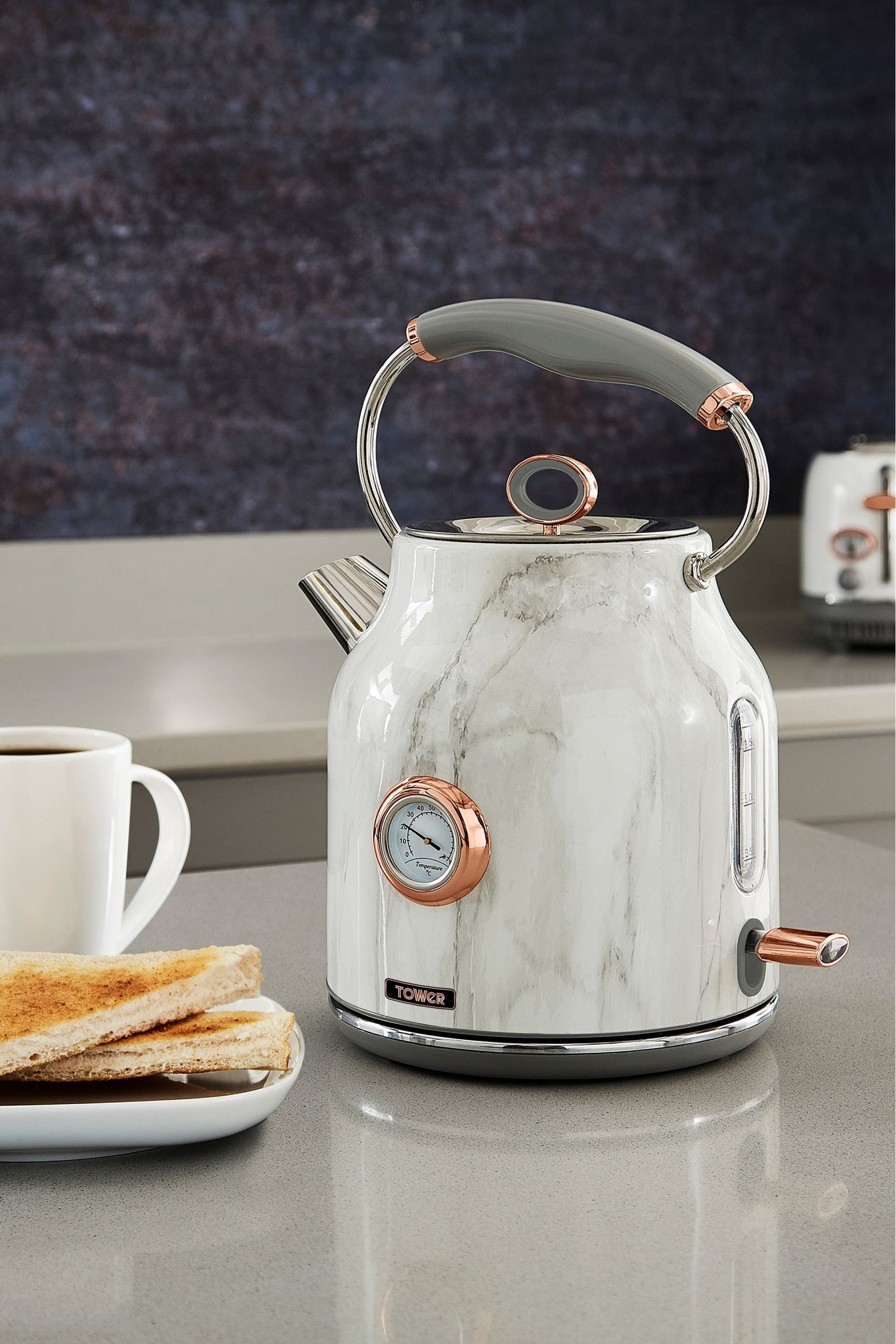 White rose gold kettle discount