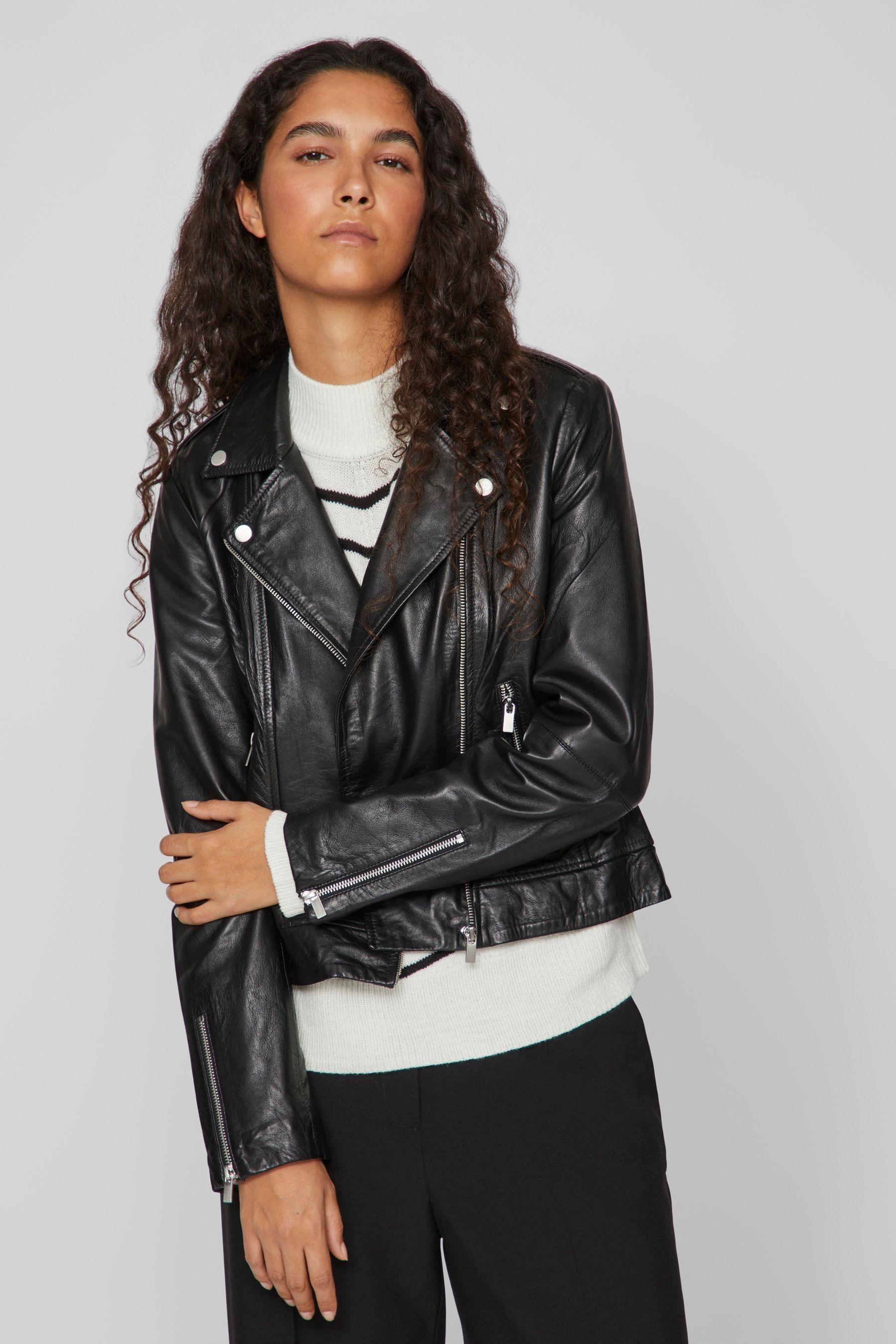 Vila leather jacket store