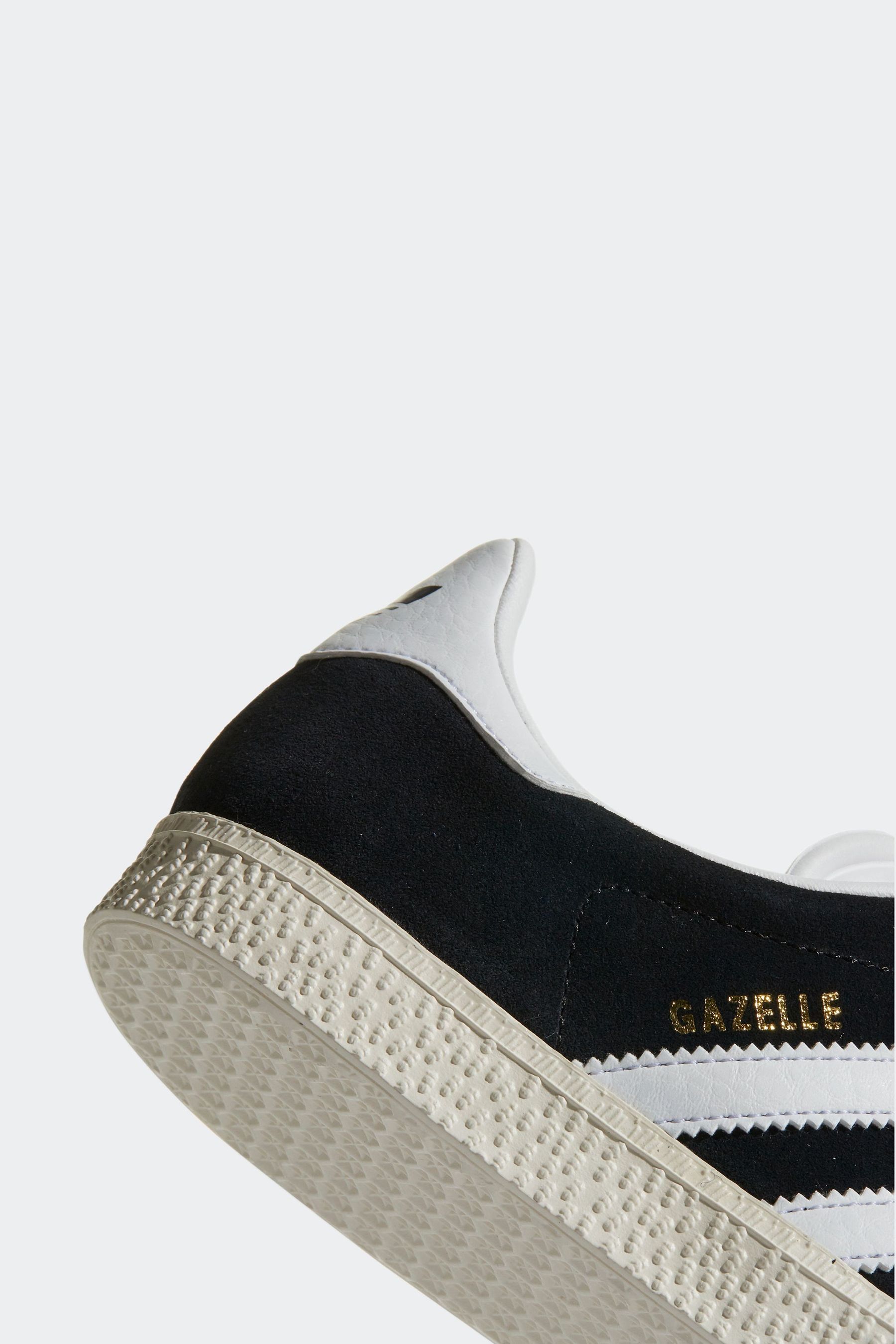 Adidas original black and white sneakers top