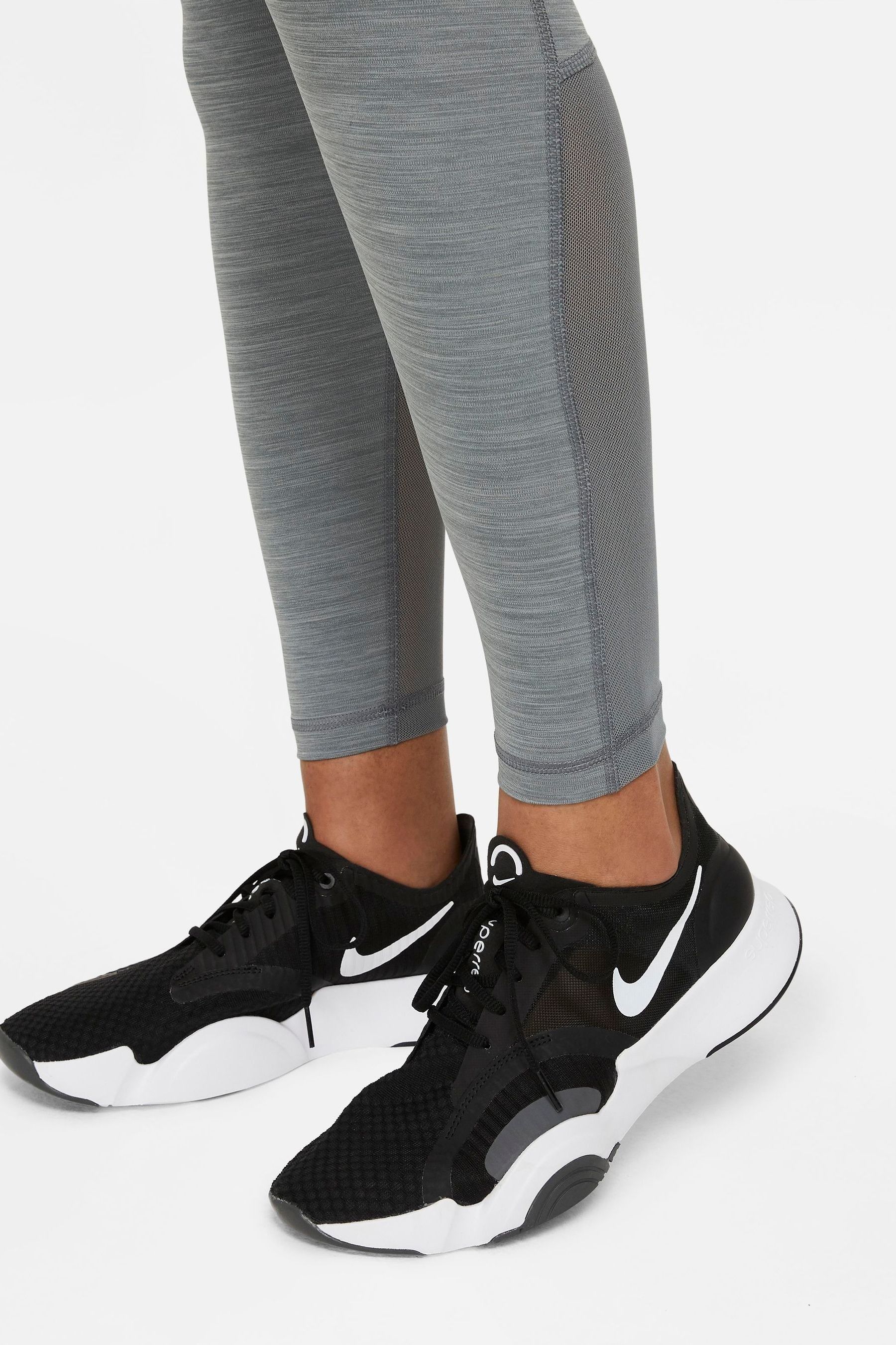 Grey nike clearance leggings outfit