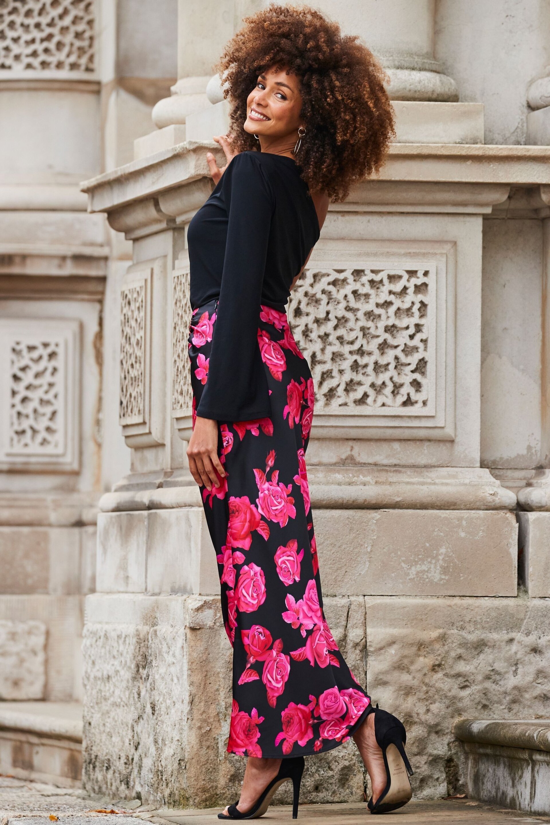 Sosandar Black Floral Print Ruched Detail Satin Maxi Skirt - Image 3 of 5