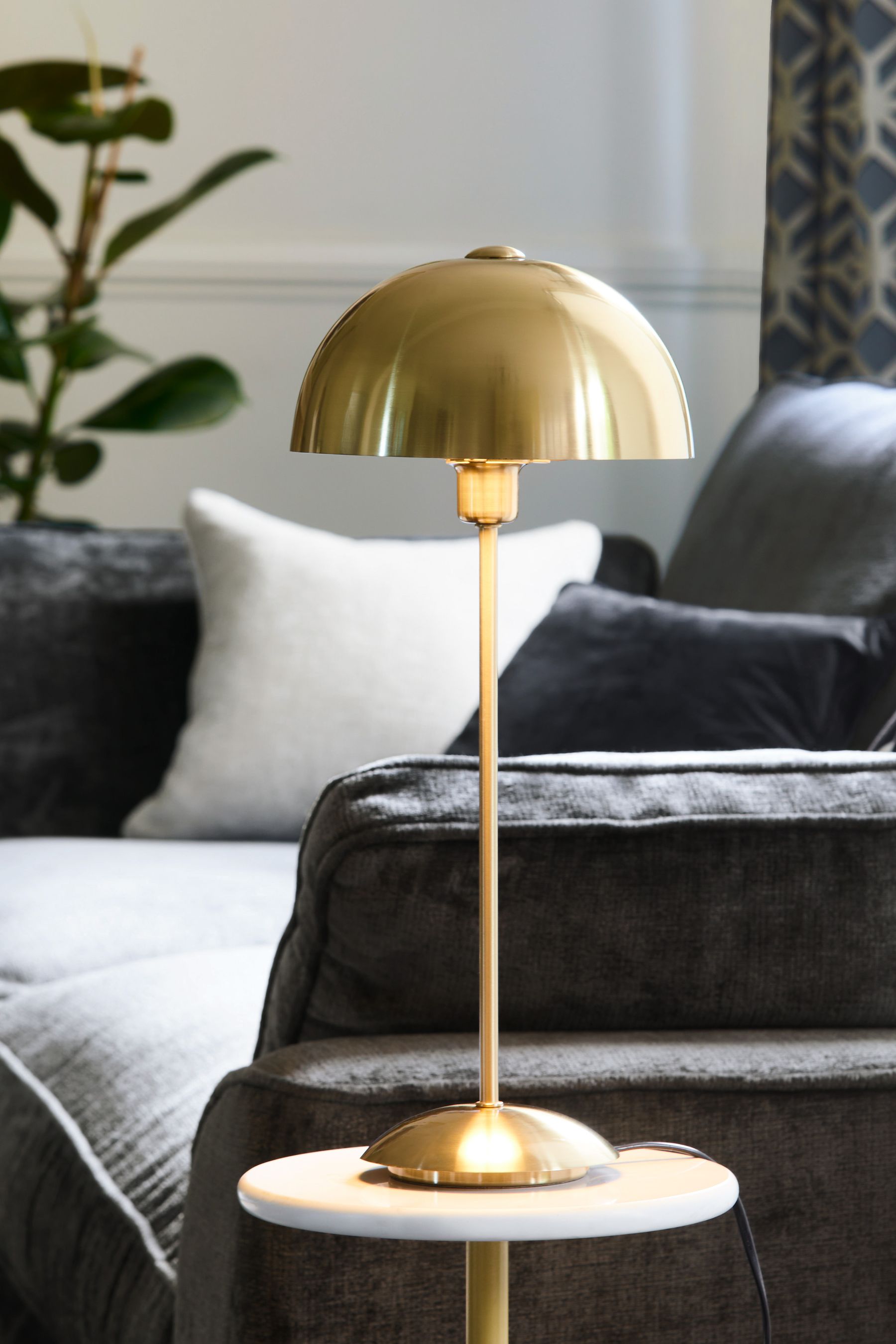 Brass shop led lamp