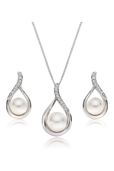 Beaverbrooks 9ct Diamond Freshwater Cultured Pearl Pendant And Earrings Set