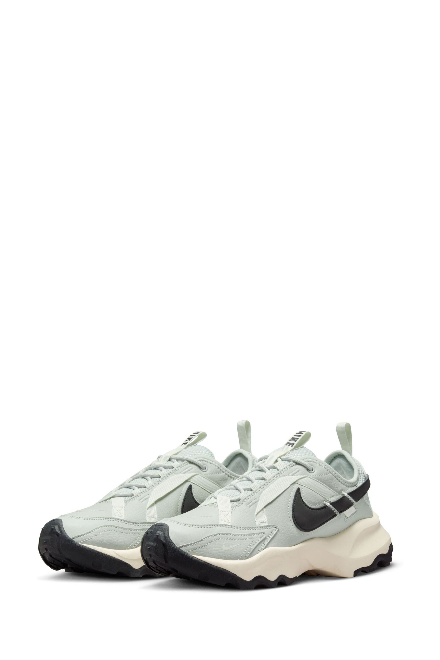 Nike womens shoes peach clearance