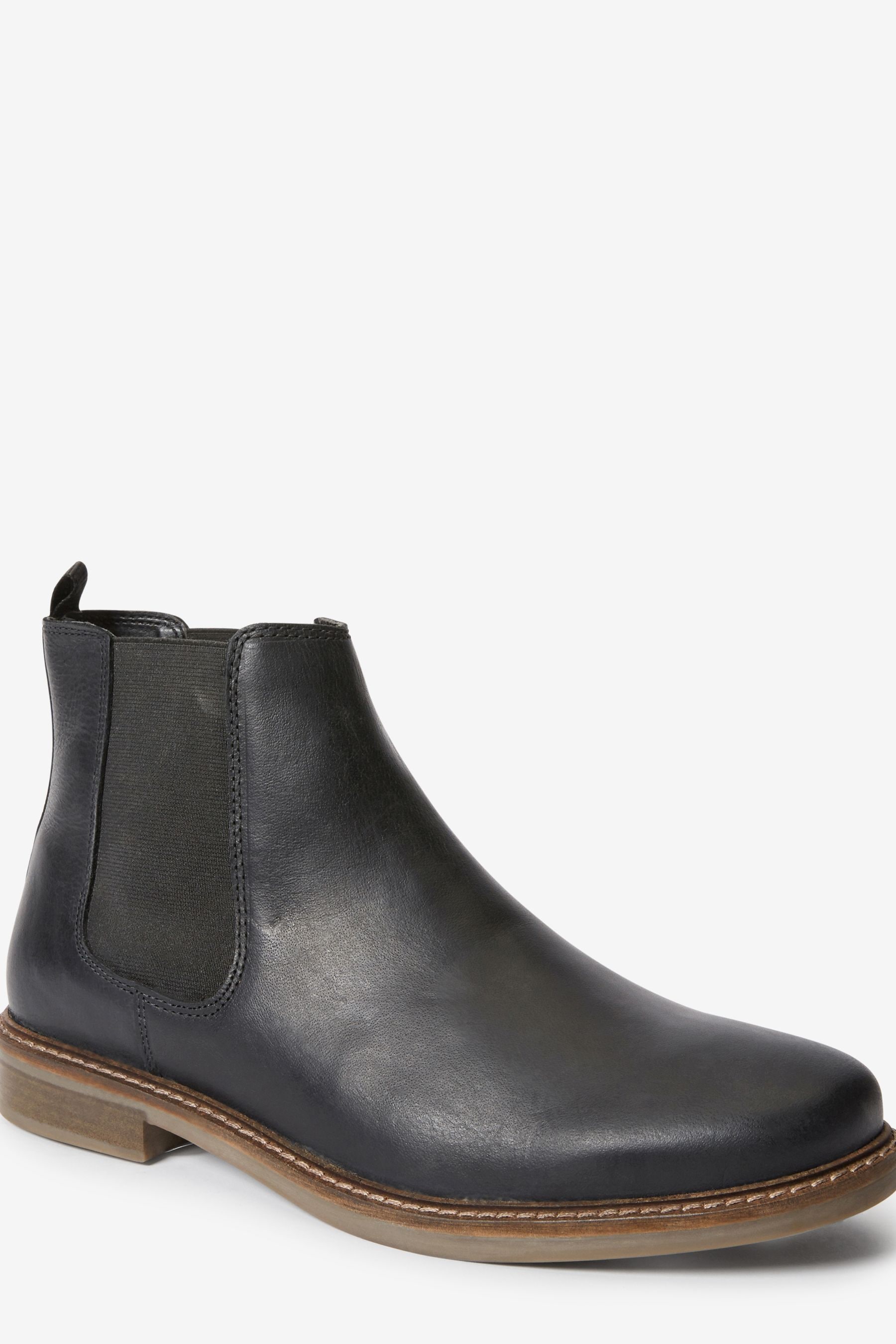 Cheap chelsea boots deals