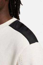 Nike Cream/Black Sportswear Colourblock Crew Sweatshirt - Image 5 of 6