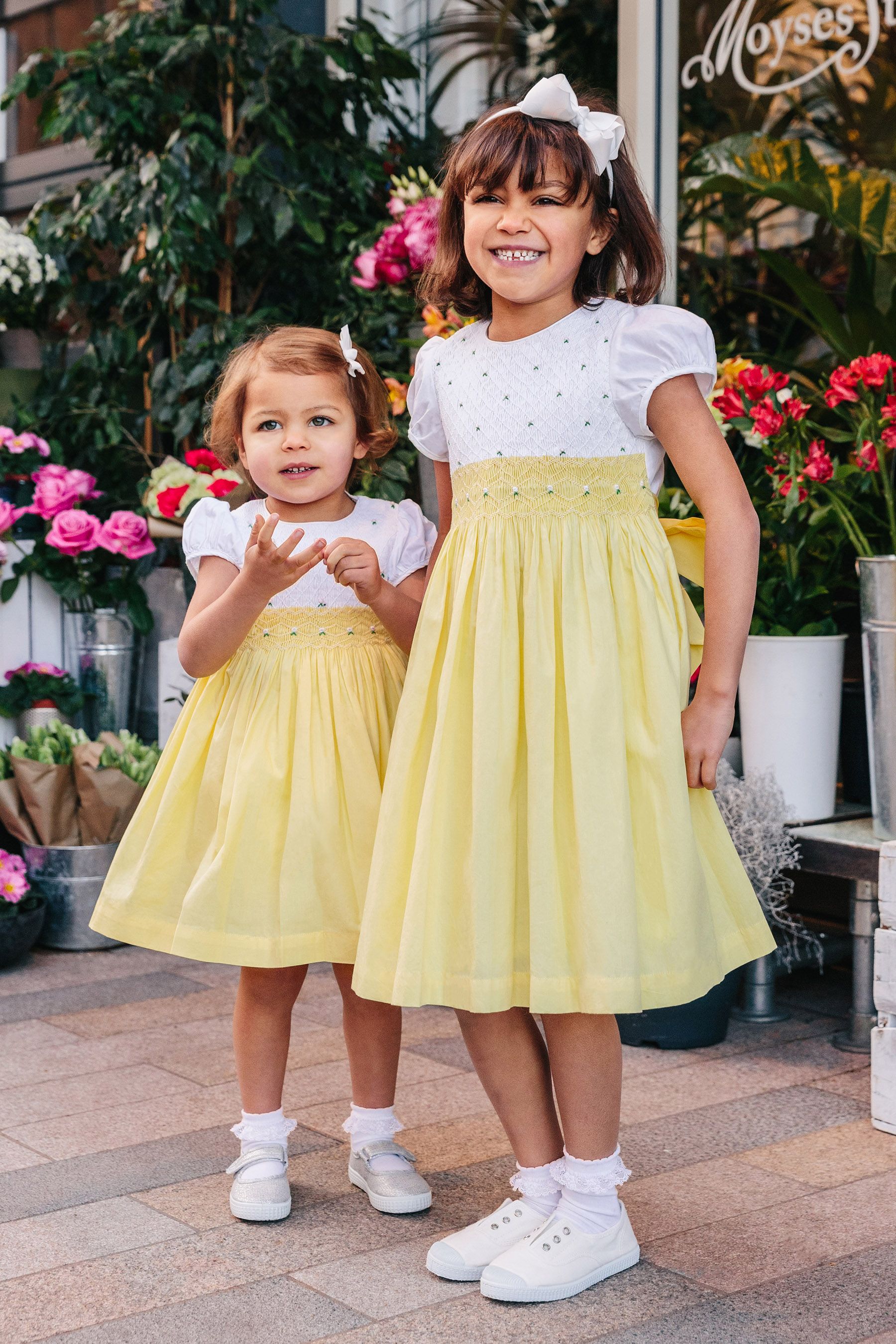 Girls lemon dress shop