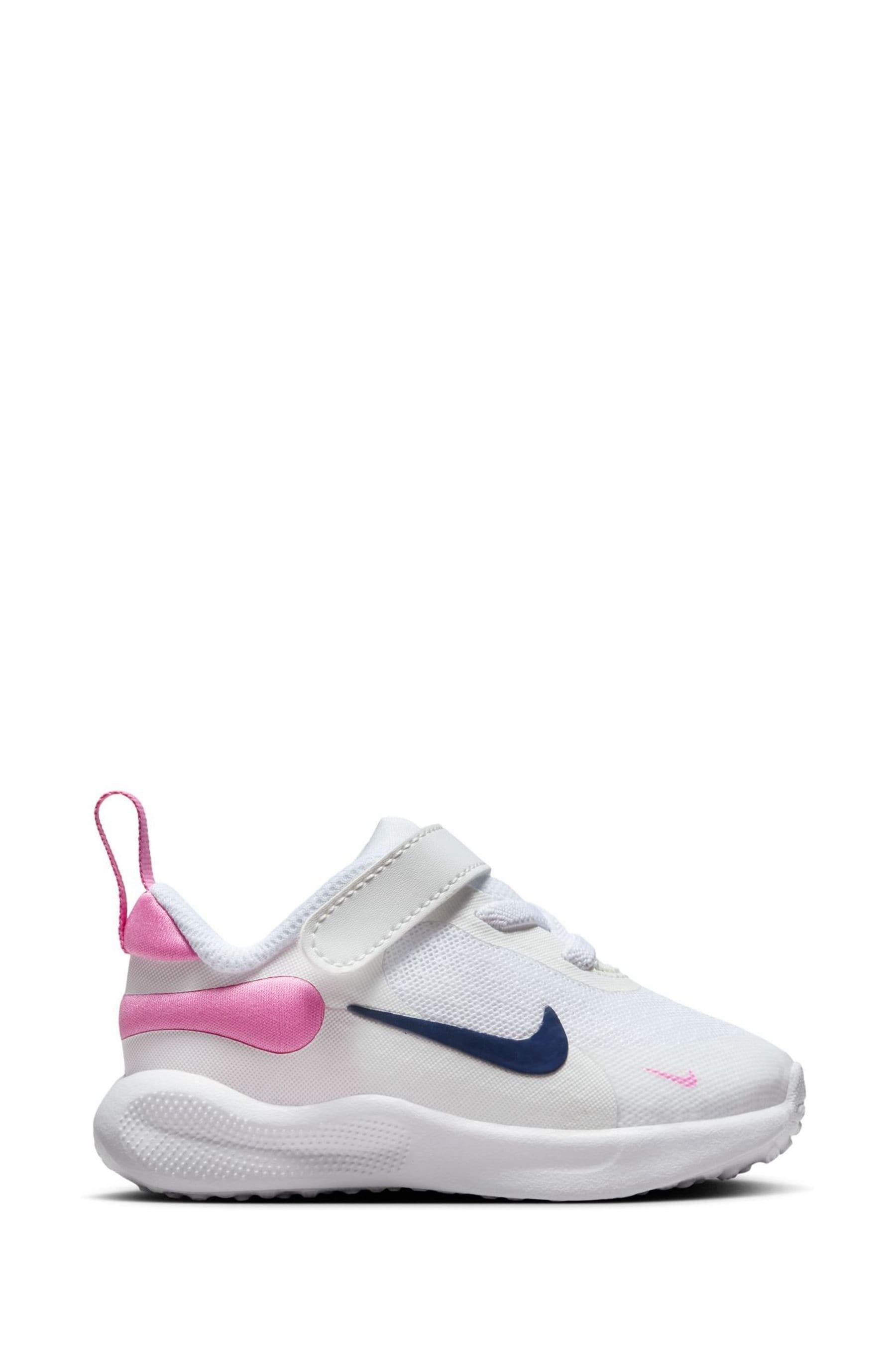 Infant size 7 nike trainers clearance
