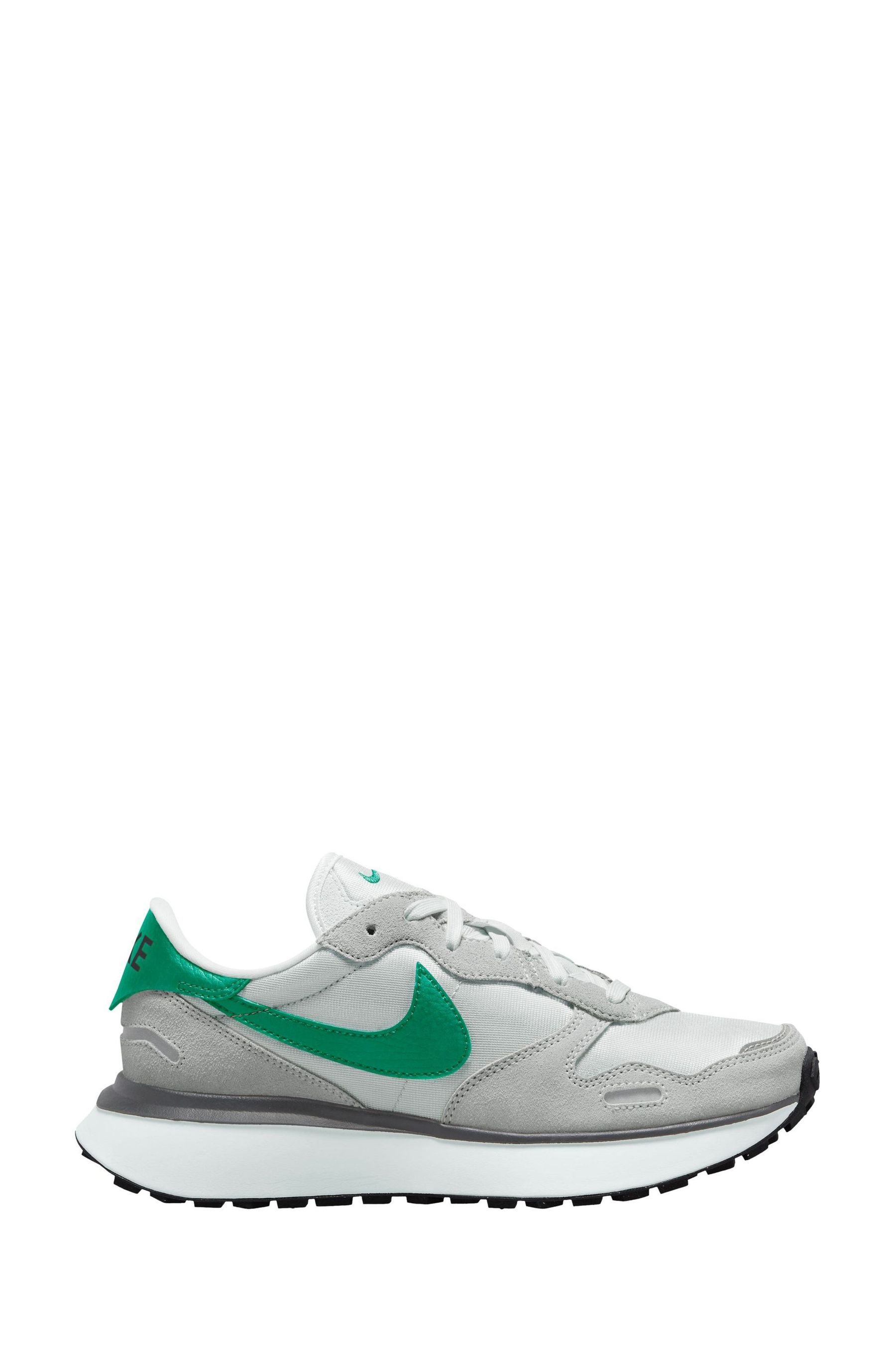 Women's nike green trainers on sale