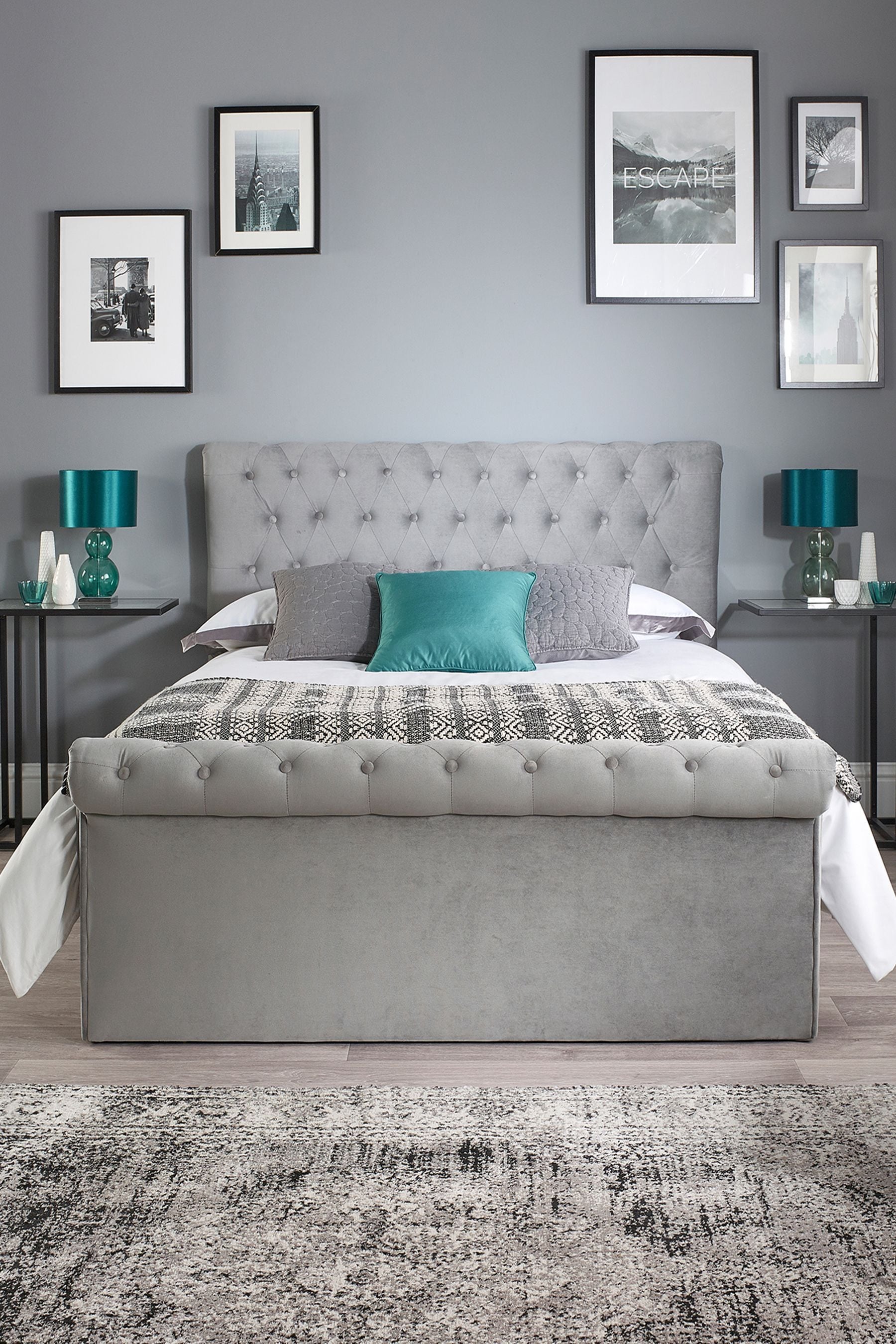 Grey chesterfield deals bed