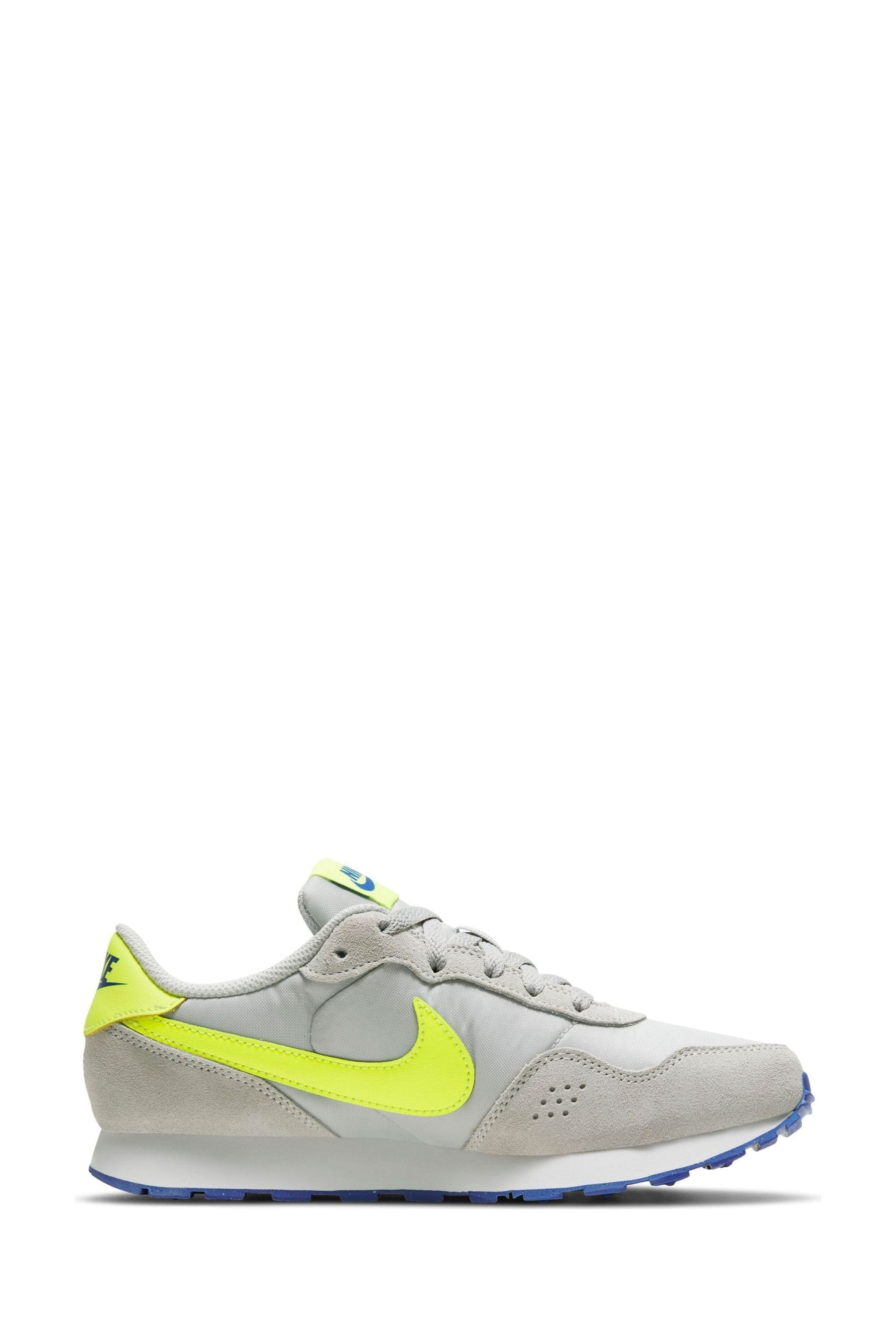 Nike everyday trainers clearance