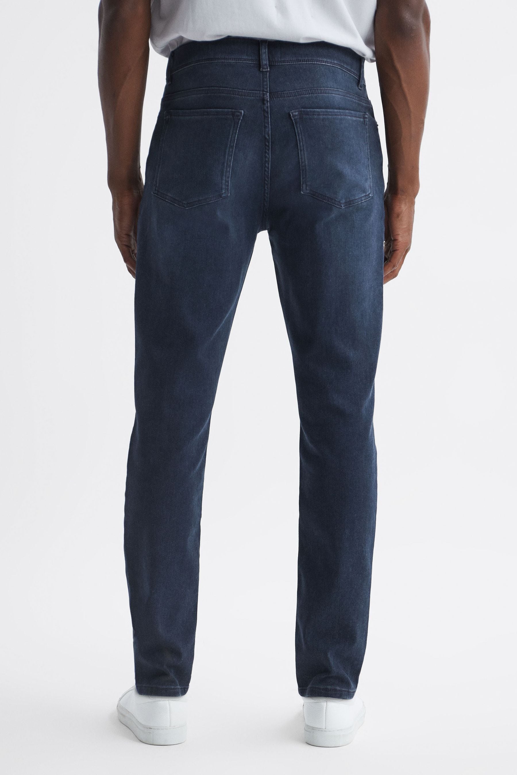 Slim mid 2025 rise jeans