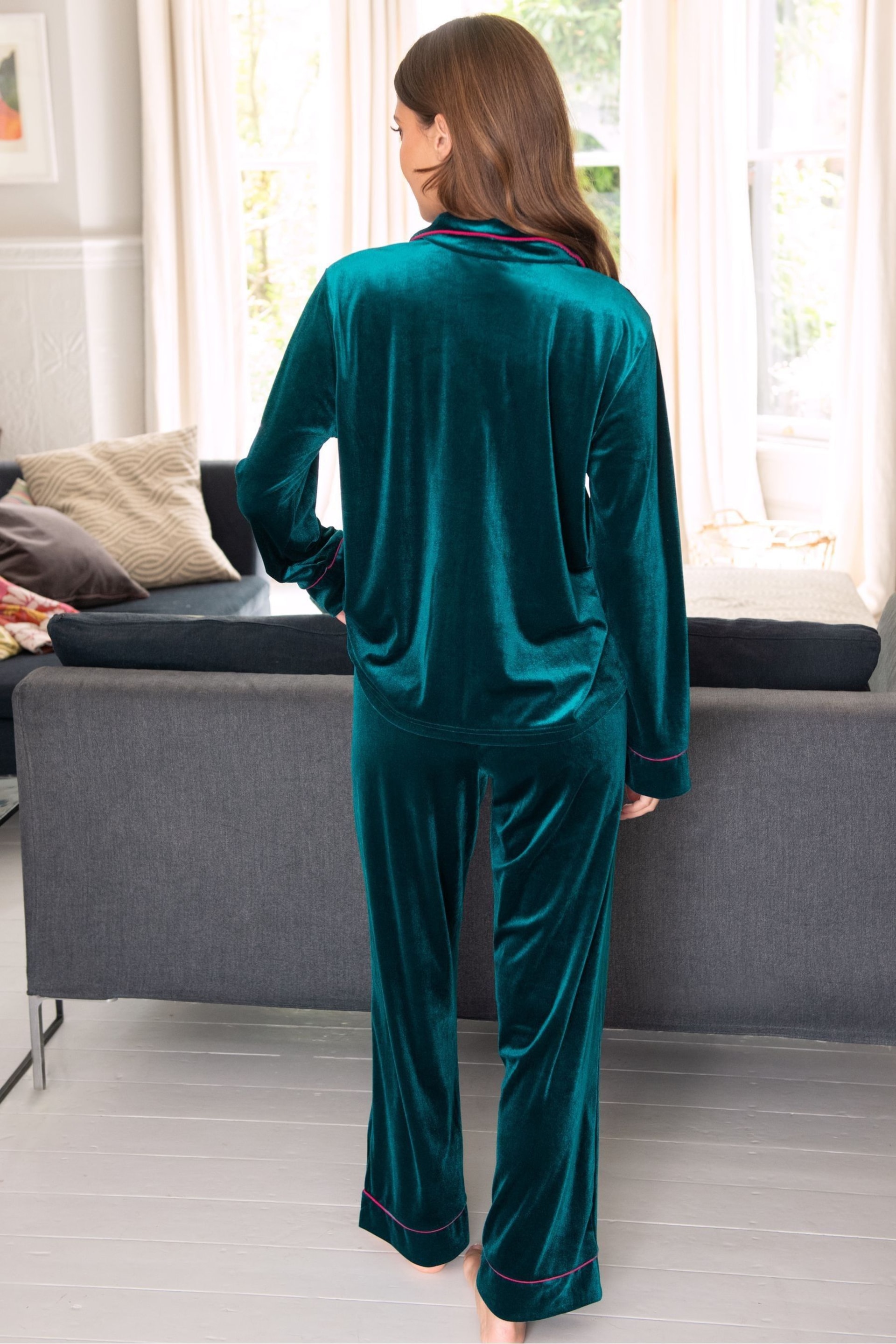 Pour Moi Green Velour Revere Collar Pyjama Set - Image 2 of 4