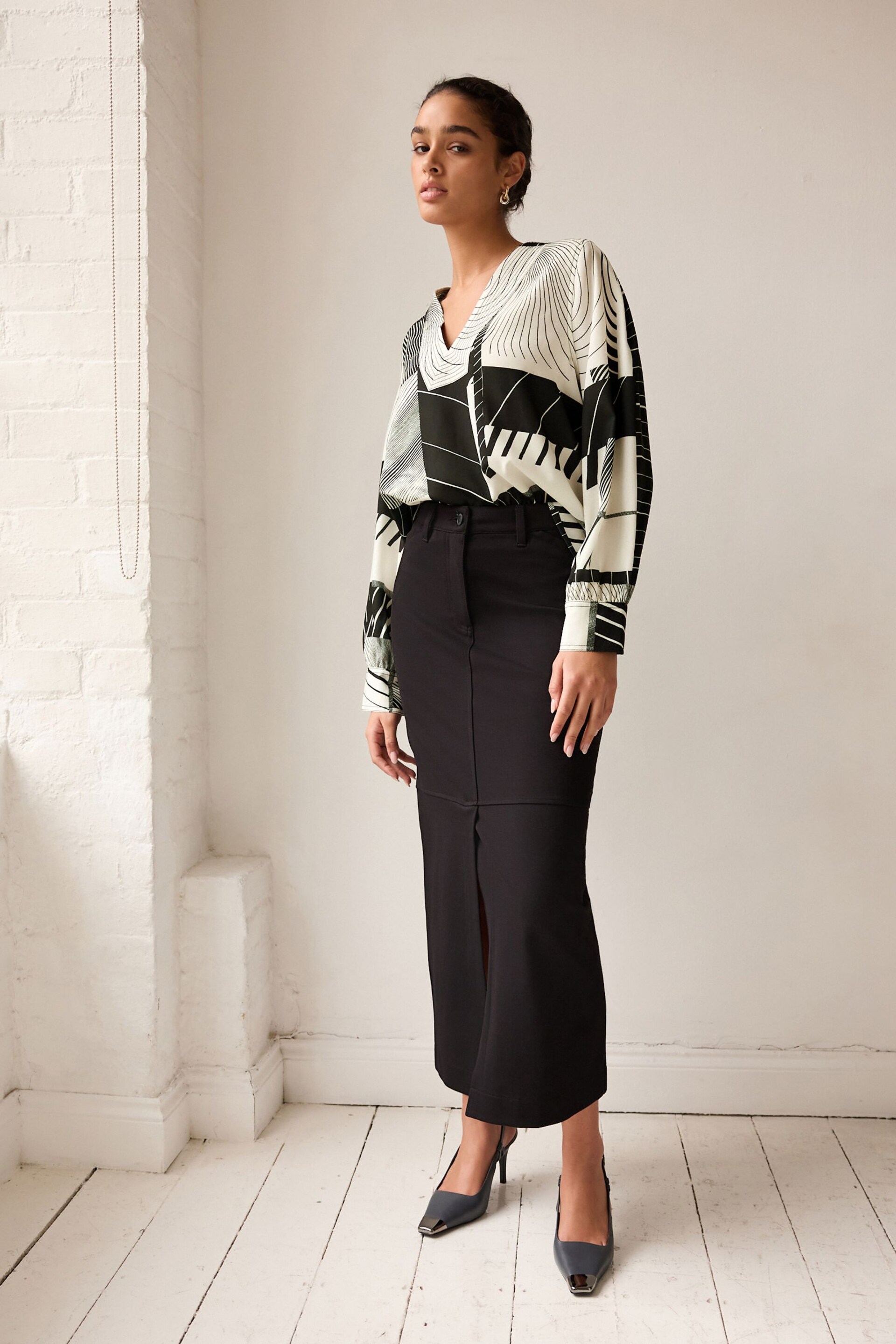 Monochrome Print V-Neck Contrast Stitch Long Sleeve Blouse - Image 2 of 7