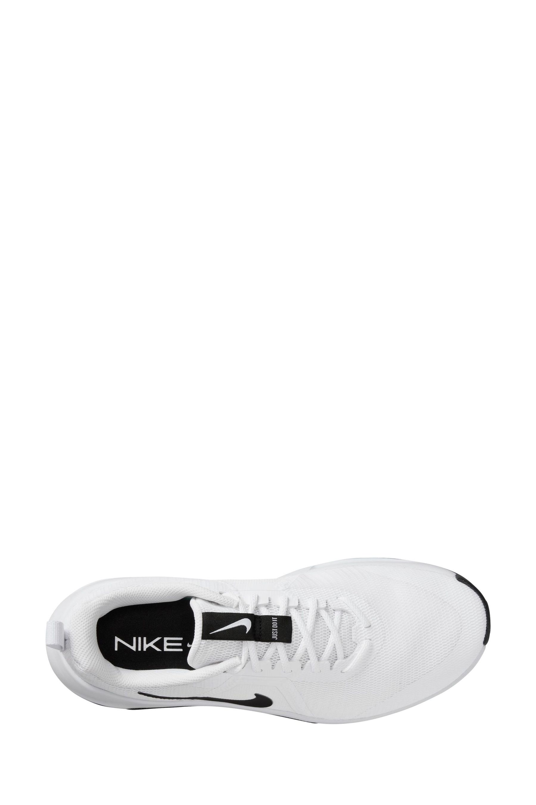 White nike gym trainers discount