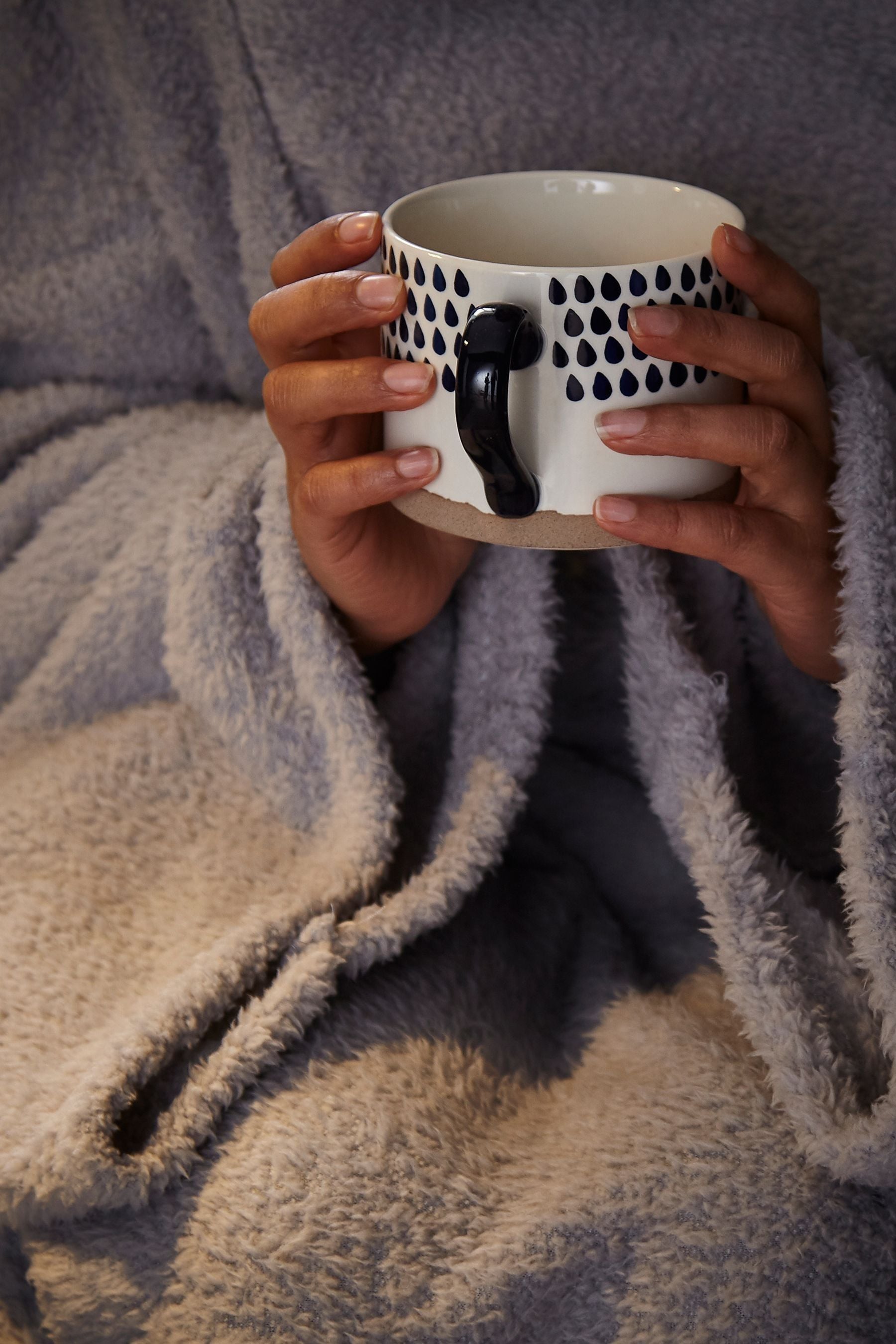 Silentnight snuggie sleeved blanket deals