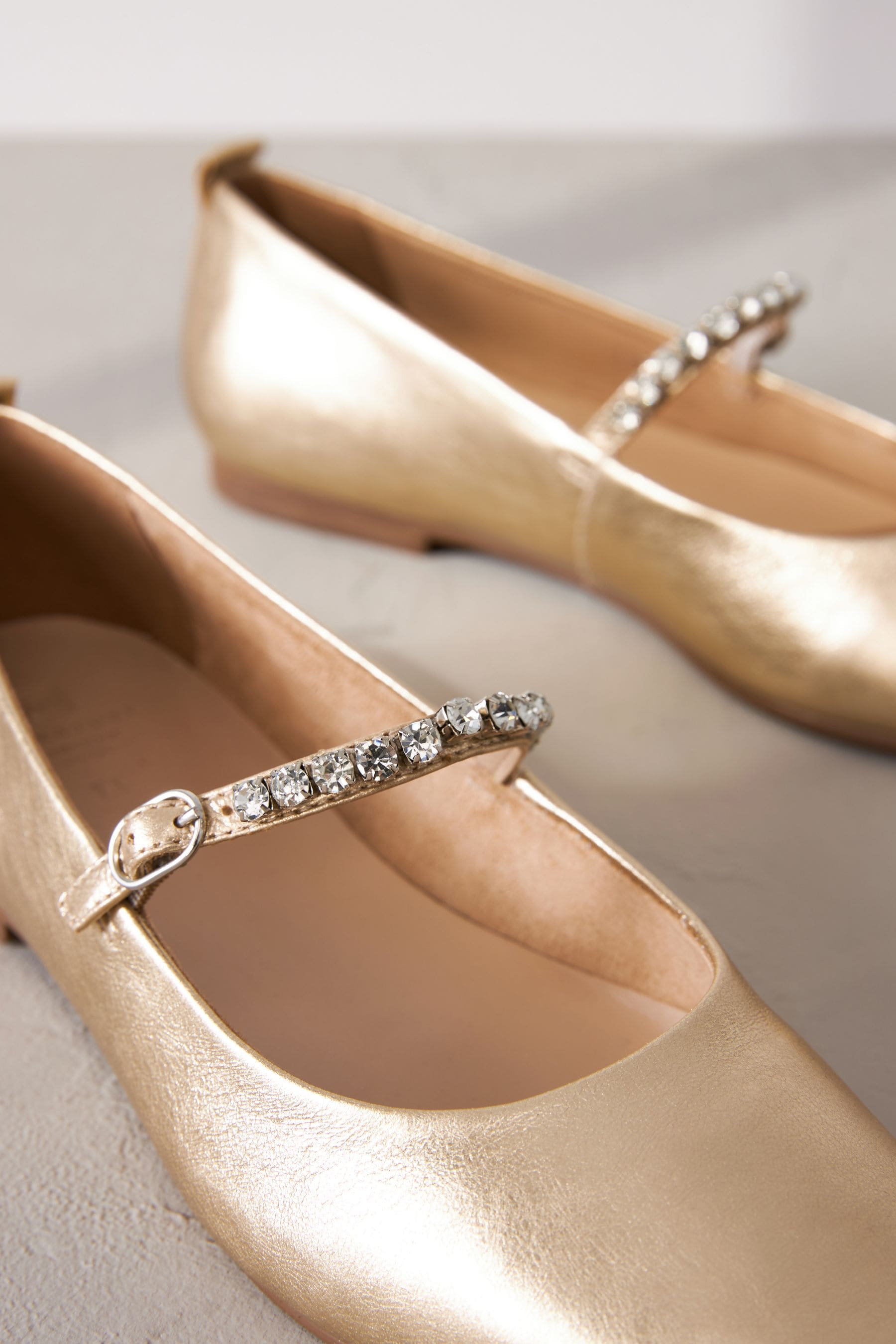Schutz merry pointed toe sales flats