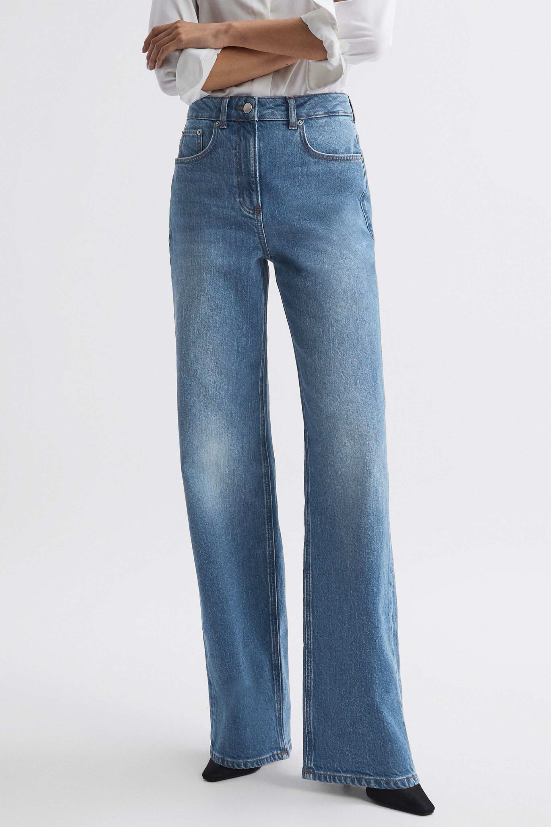 Reiss Mid Blue Marion Petite Mid Rise Wide Leg Jeans - Image 1 of 5