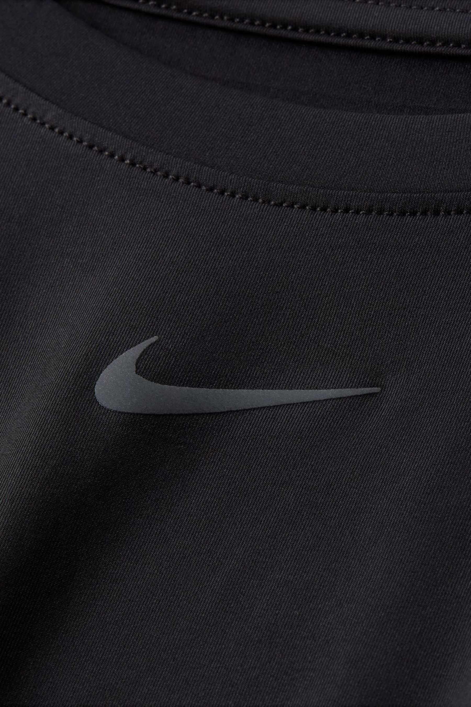 The curve nike top