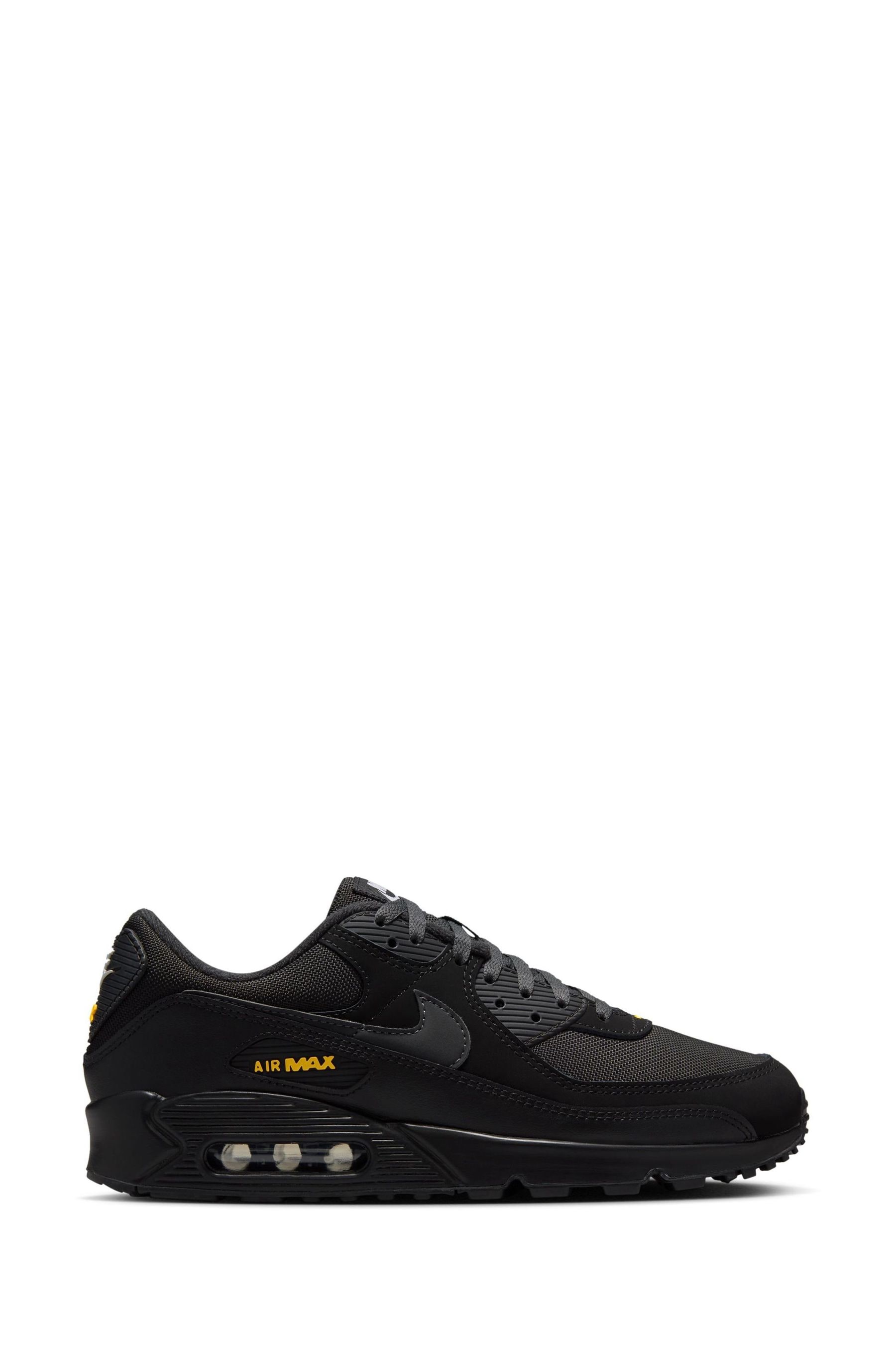 Black and yellow nike shoes womens clearance