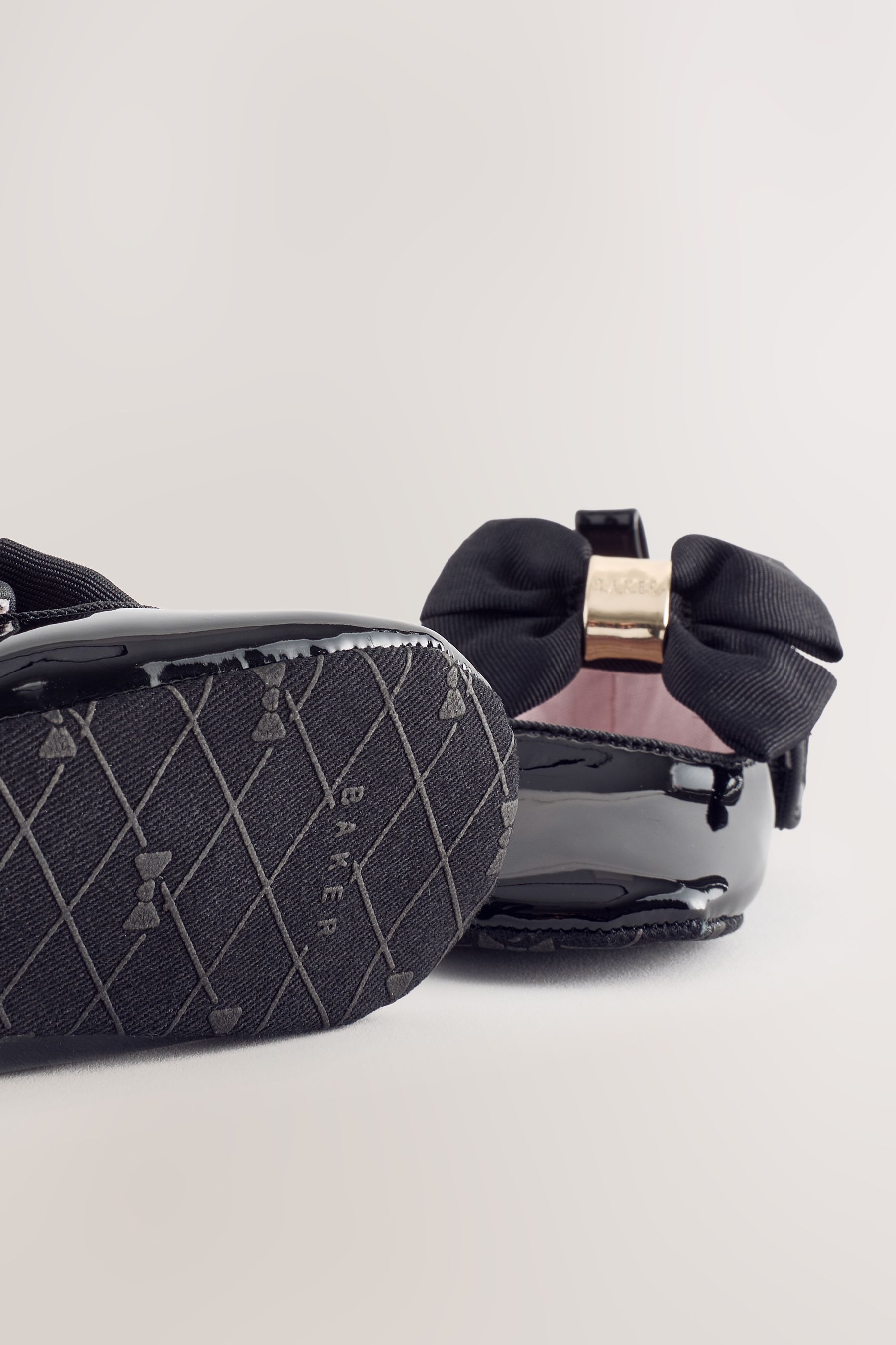 Louis vuitton baby girl shoes online
