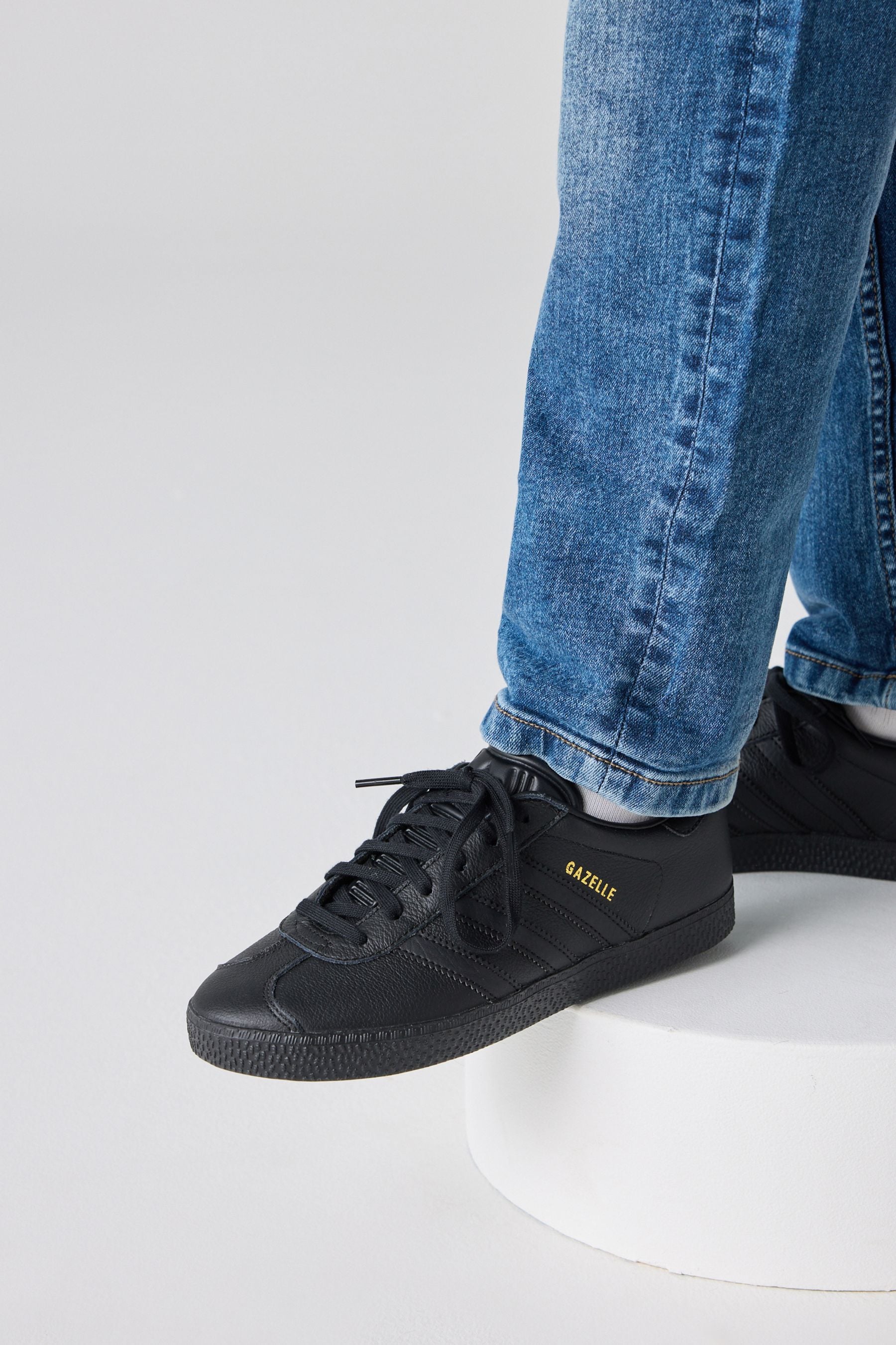 Black leather gazelles junior deals