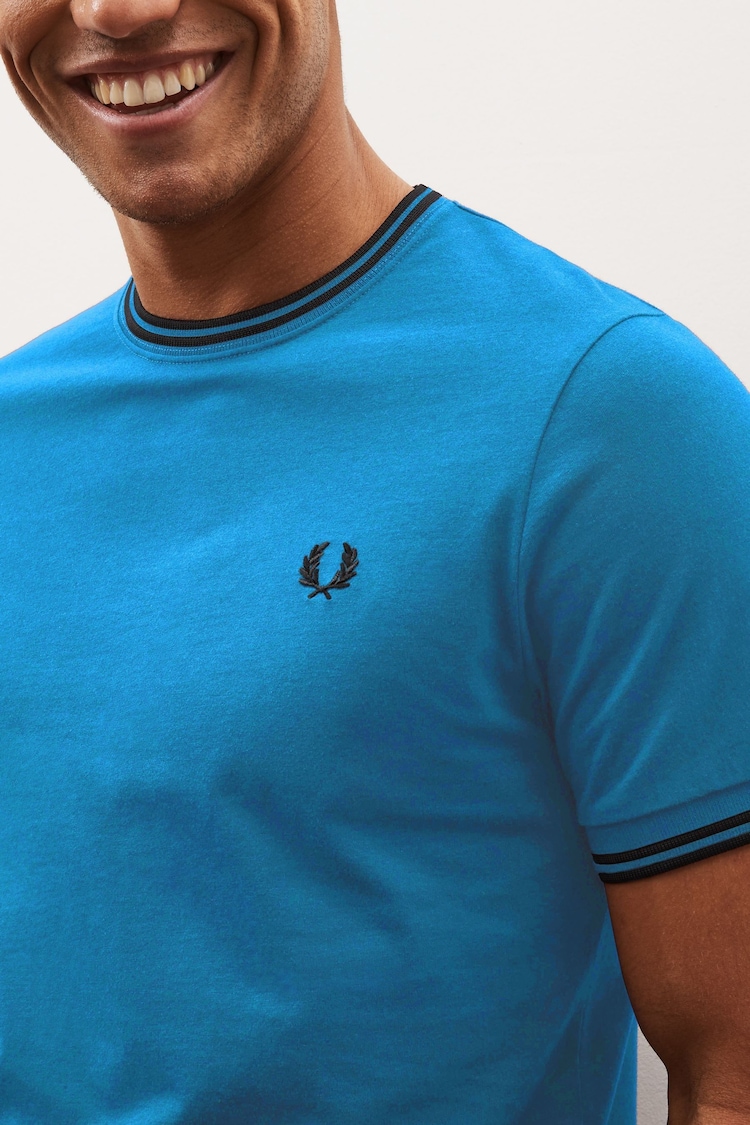 Fred Perry Twin Tipped Logo T-Shirt - Image 4 of 7