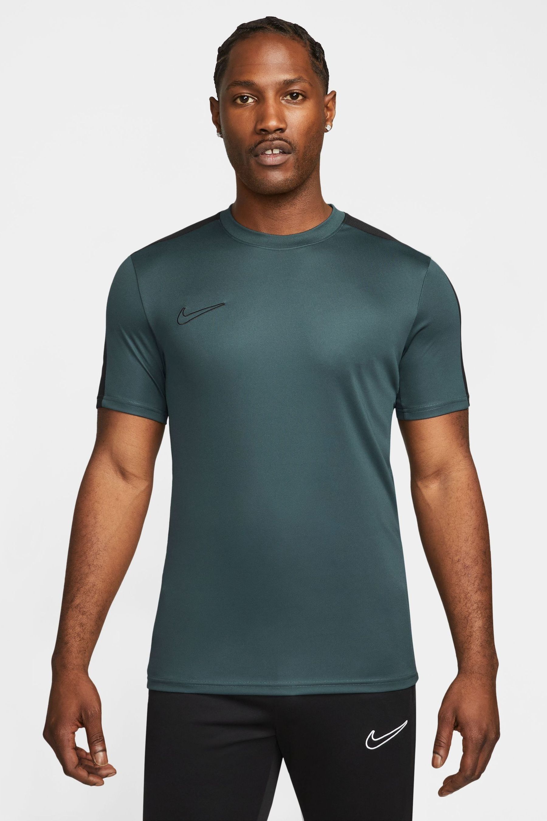 Dark green sales dri fit shirt
