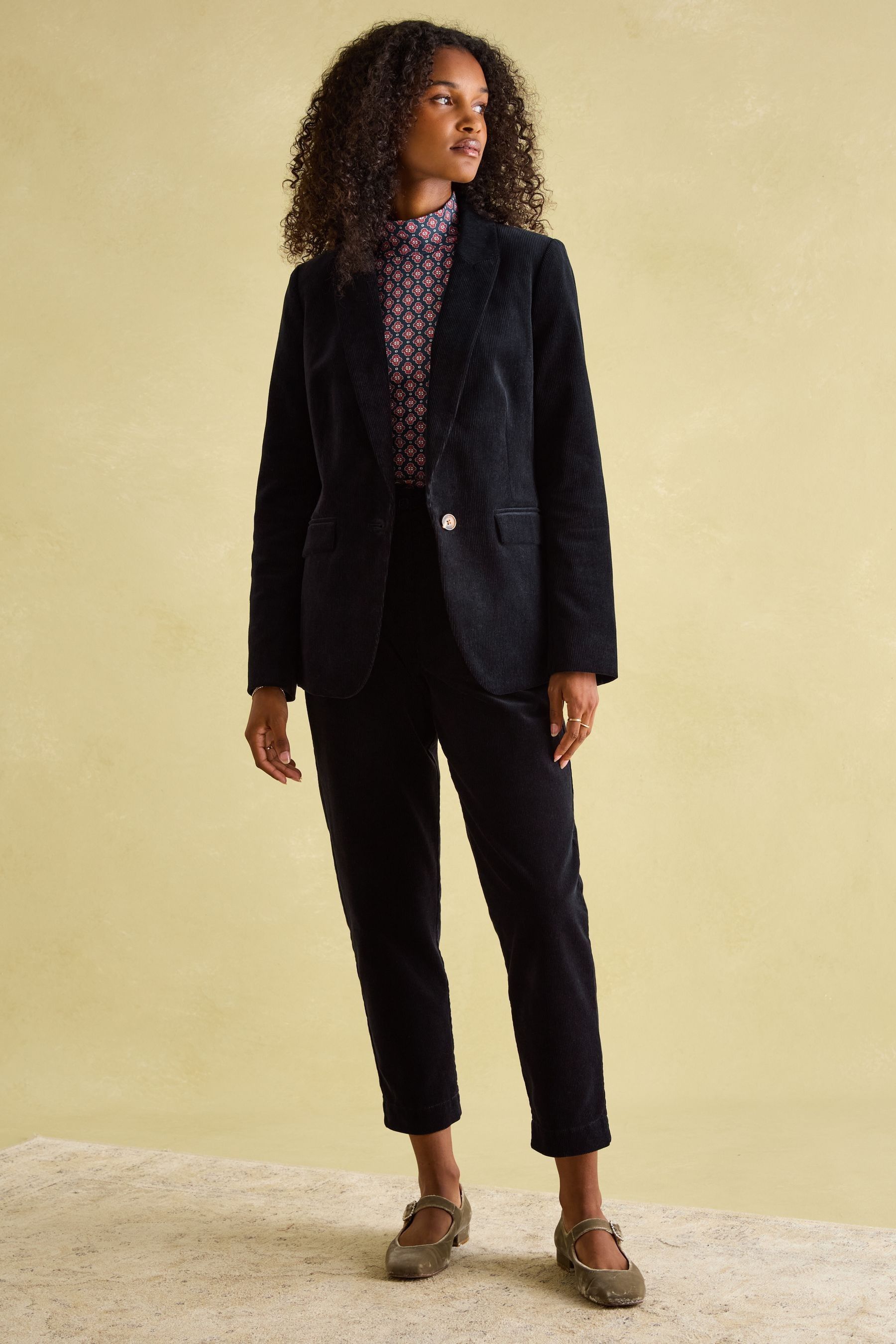 Blue blazer burgundy pants best sale