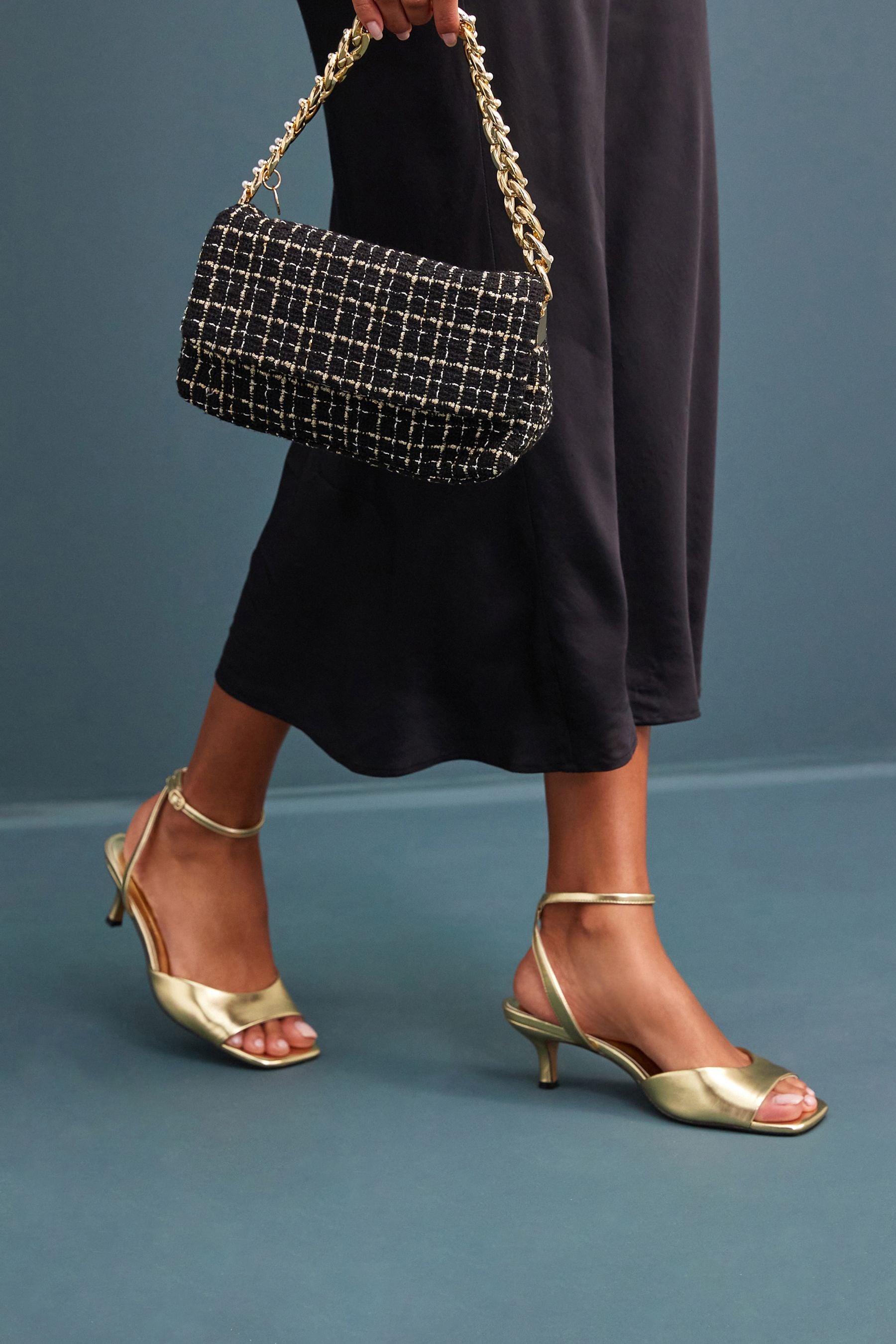Comfortable low cheap heel sandals
