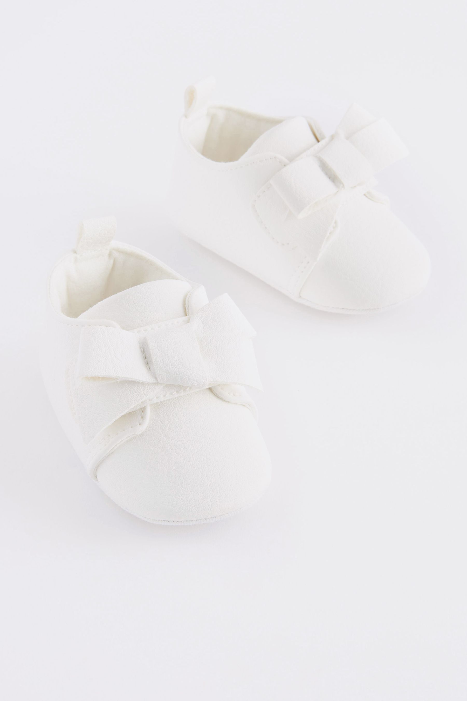 Buy White Bow Baby Trainers 0 24mths from the Next UK online shop