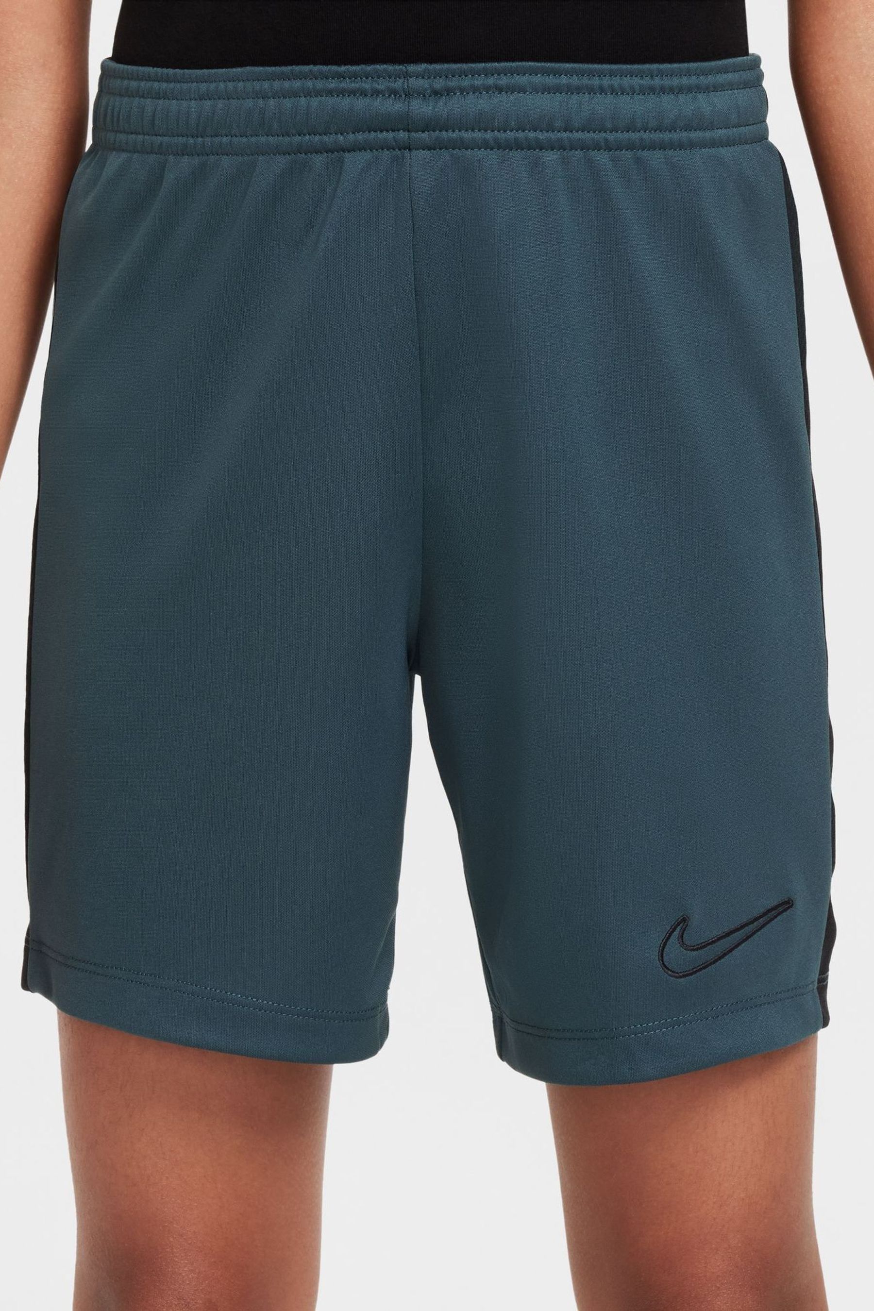 Olive green top nike shorts